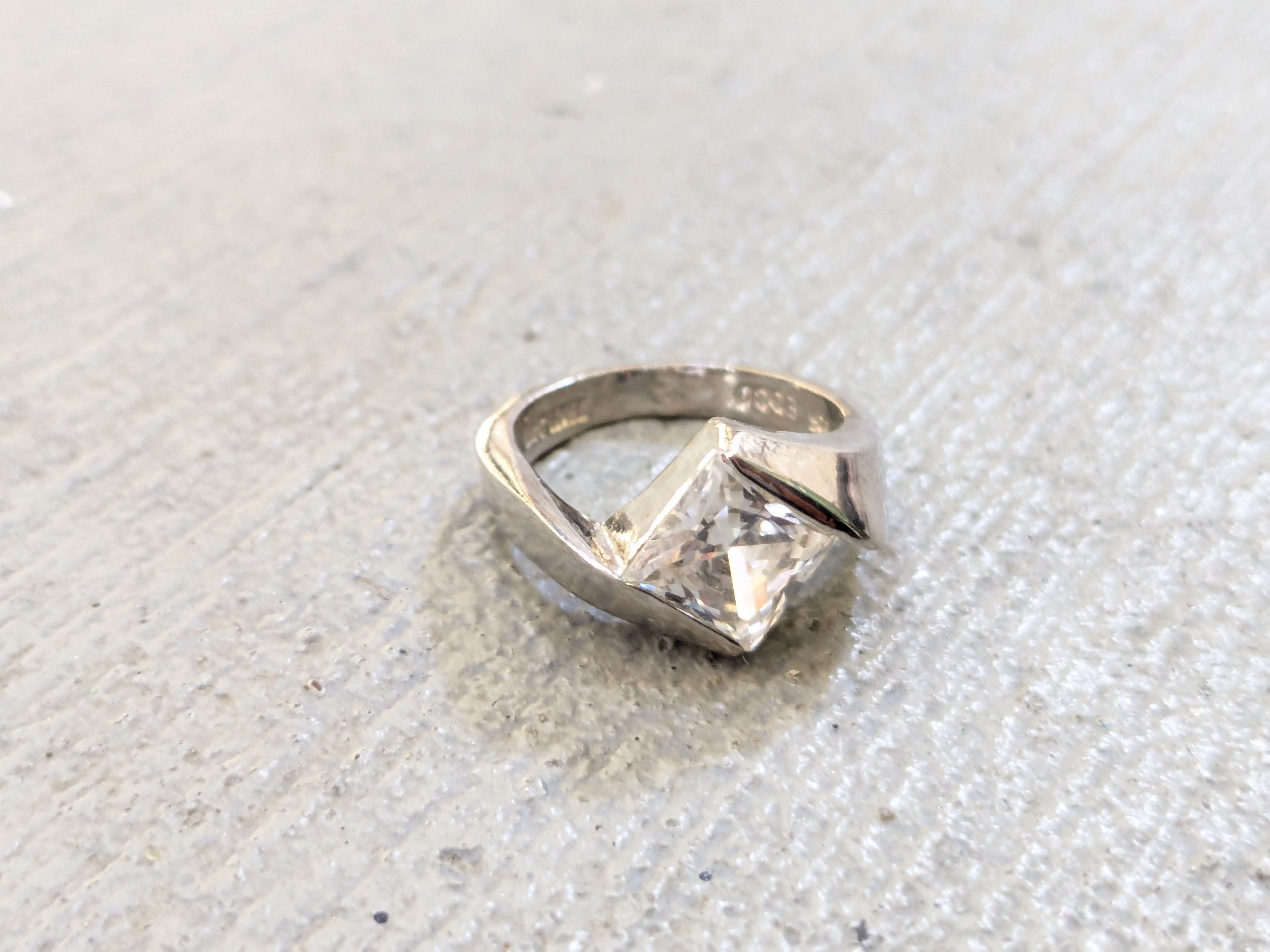 Jewelry Vintage Sterling Silver Ring 6.75 CZ Square Band Modern Size ONE SIZE - 3 Thumbnail