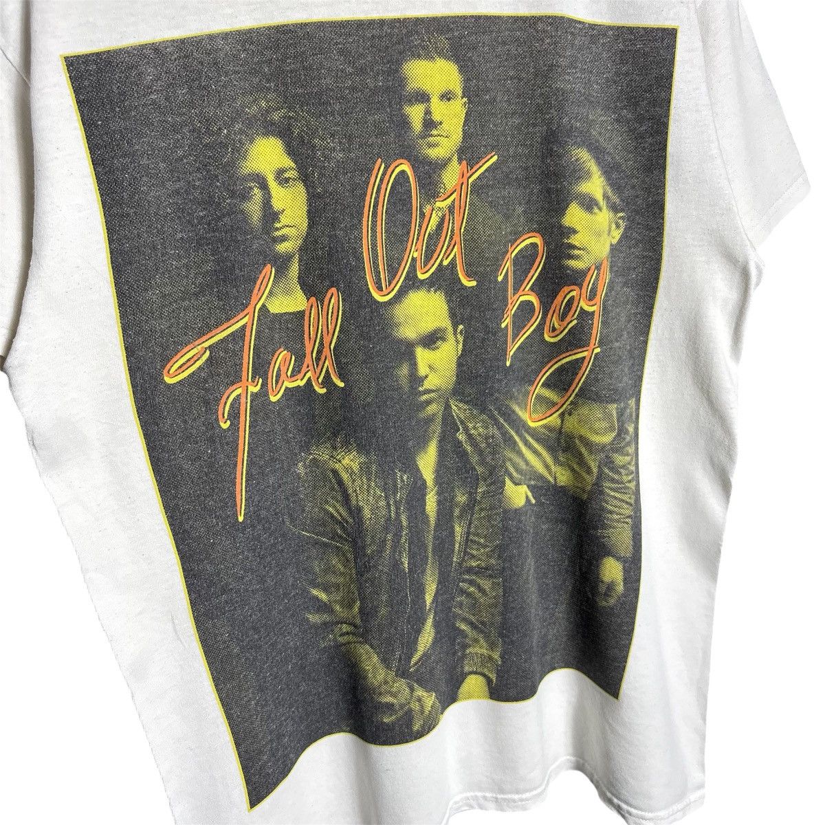 Band Tees Vintage 00s Fall Out Boy Band Tee / Y2K Rock Pop Punk Size US M / EU 48-50 / 2 - 3 Thumbnail