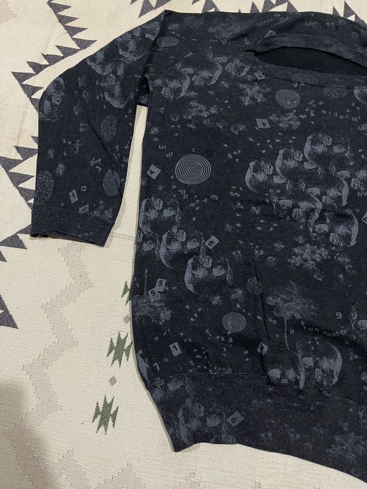 Hysteric Glamour 90s HYSTERIC GLAMOUR FULLPRINT SKULL RARE SWEATSHIRT Size ONE SIZE - 3 Thumbnail