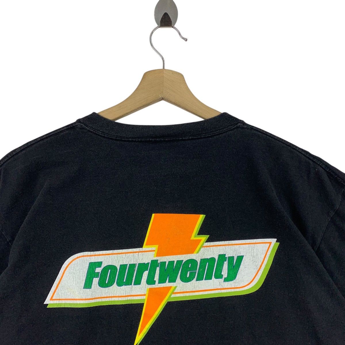 Band Tees × Japanese Brand FOURTWENTY GATORADE parody design band tees Size US L / EU 52-54 / 3 - 9 Thumbnail