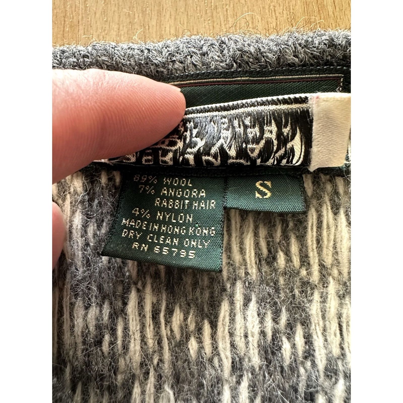 Bergdorf Goodman VINTAGE Bergdorf Goodman x Plaza Of New York Cardigan S Gray Wool Rabbit Hair Geometric Fair Isle Button Long Sleeve V-Neck Classic Men’s Sweater Rare Size US S / EU 44-46 / 1 - 5 Thumbnail