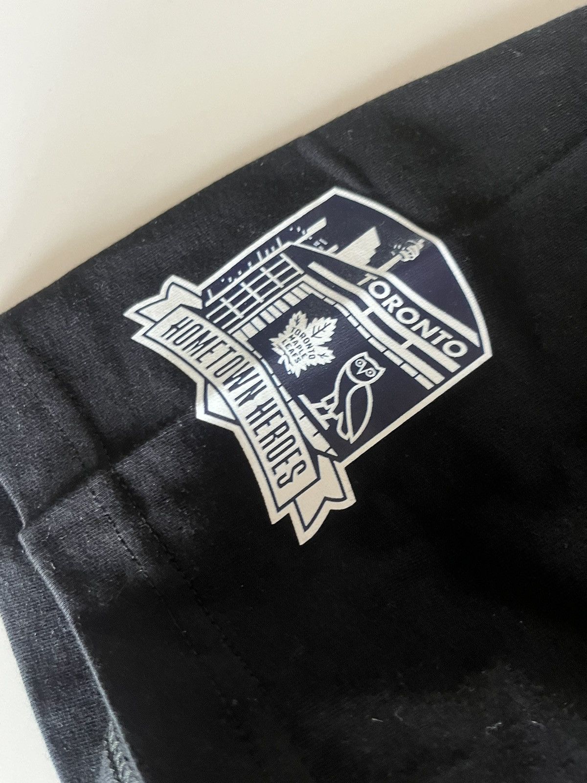 October's Very Own OVO X NHL - “Hometown Heros” Maple Leafs Tee Size US M / EU 48-50 / 2 - 3 Thumbnail