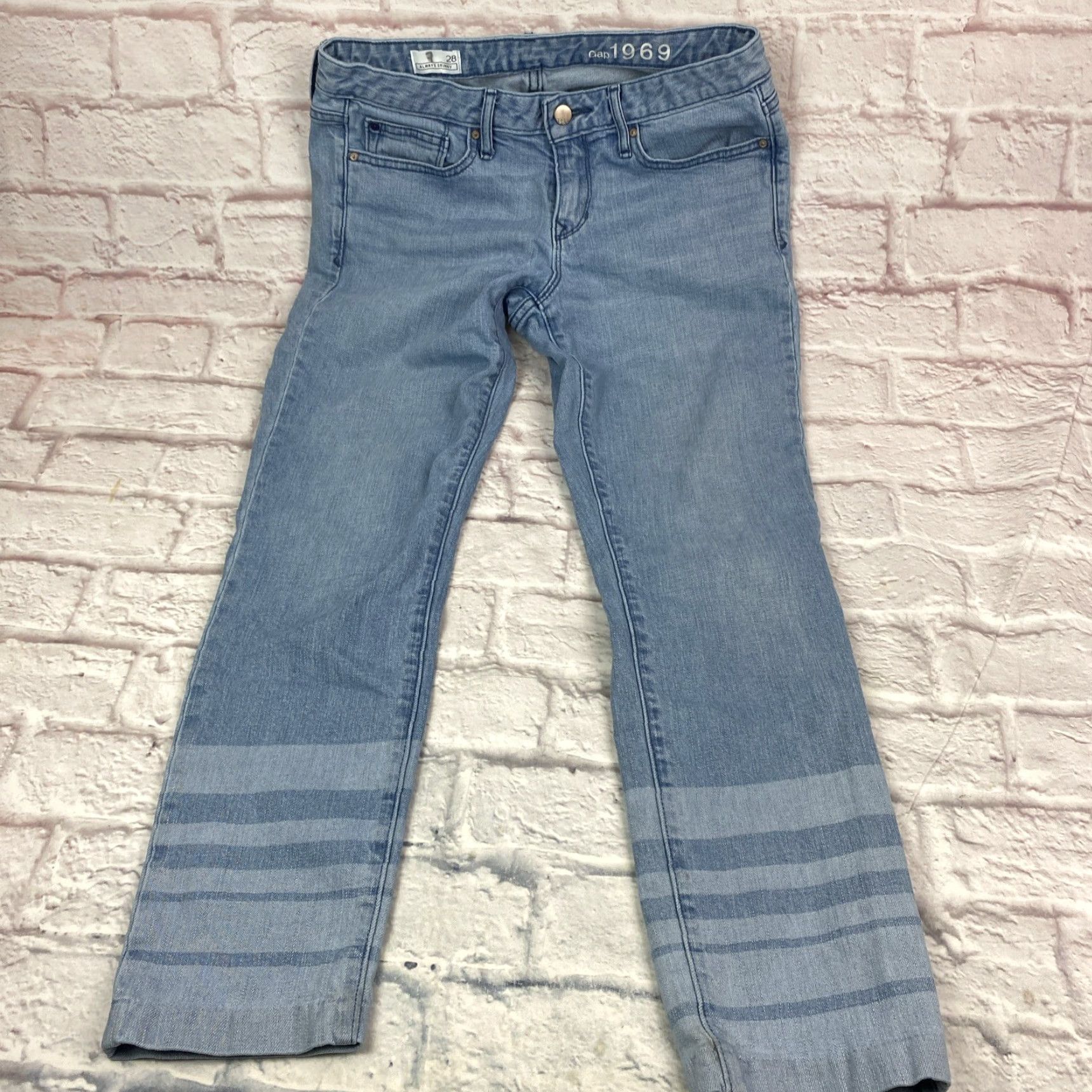 Gap VINTAGE Gap 1969 Jeans Juniors Womens Always Skinny Size 28 Low Rise Light Wash Blue Denim Slim 5-Pocket Womens Jeans Size 28" / US 6 / IT 42 - 4 Thumbnail