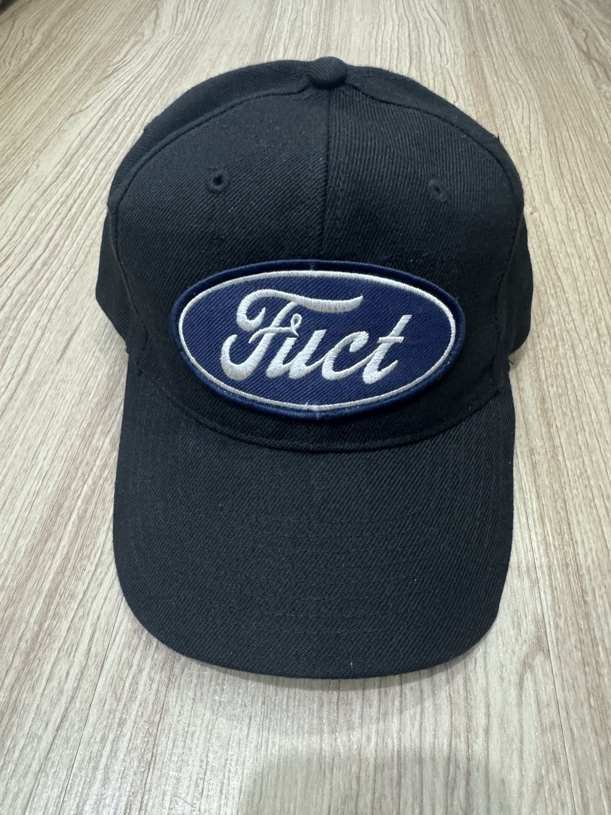 FUCT × Vintage FUCT Oval Parody Snapback Size ONE SIZE - 1 Thumbnail