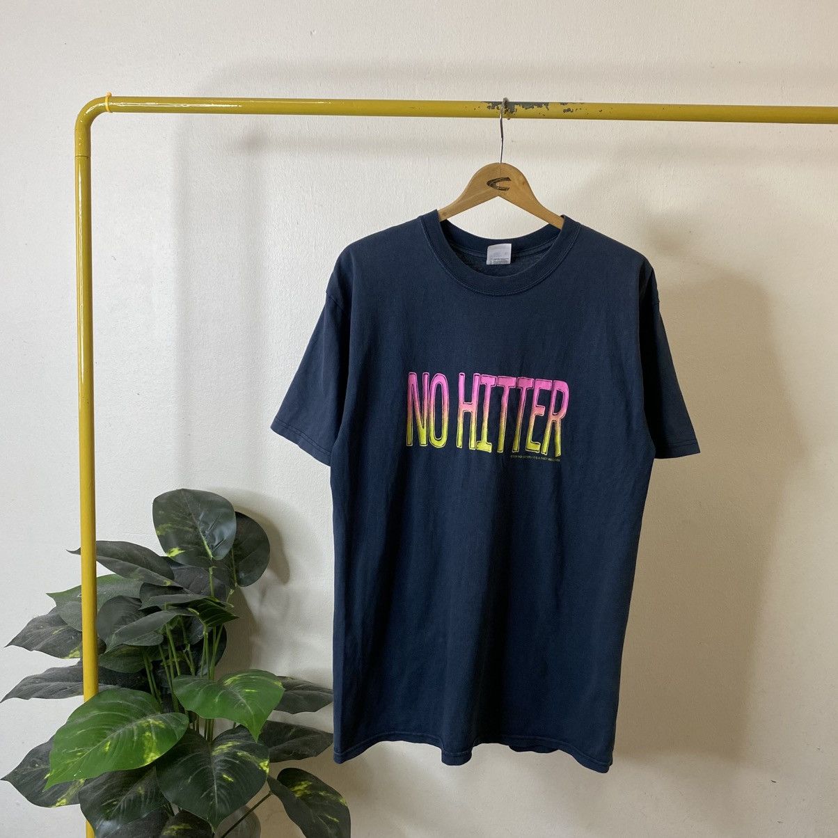 Vintage 2000s No Hitter Japanese Punk Band Its A Fact Records Tshirt Size US L / EU 52-54 / 3 - 1 Thumbnail