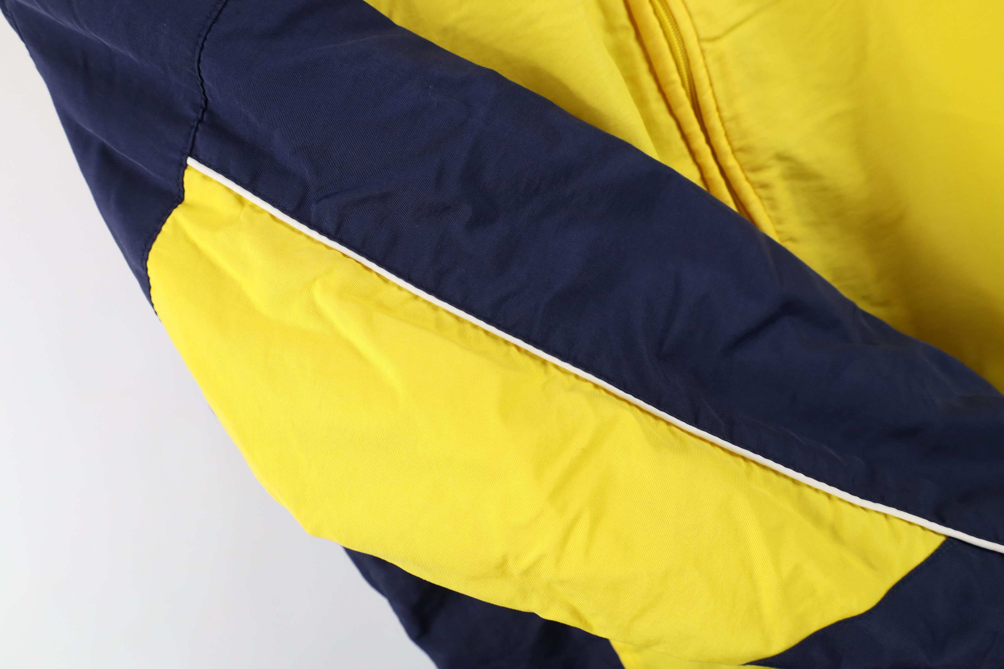 Vintage Vintage Fleece Lined University of Michigan Hooded Jacket Size US L / EU 52-54 / 3 - 7 Thumbnail