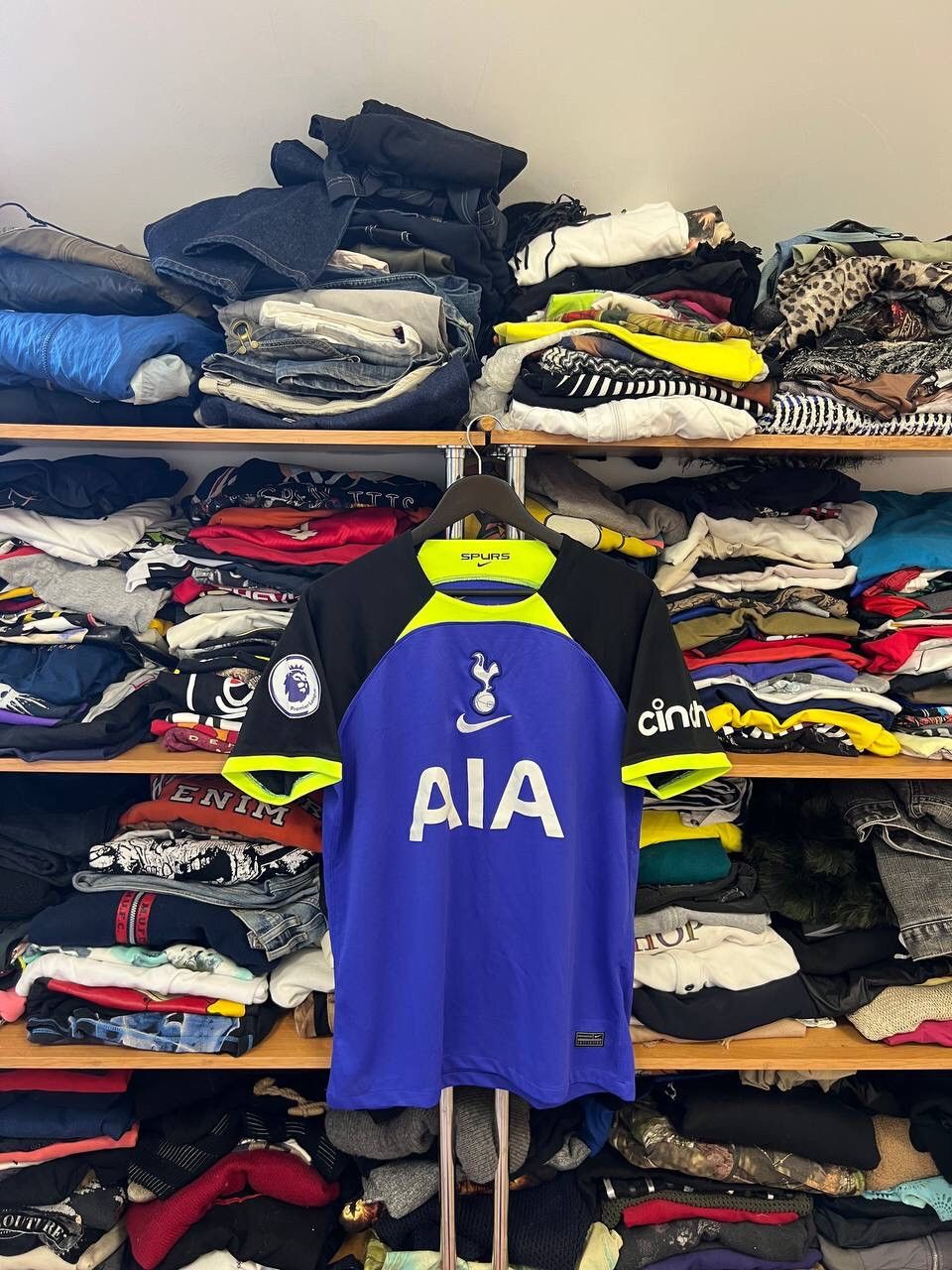 Nike Tottenham hotspurs Nike soccer jersey L AIA Size US L / EU 52-54 / 3 - 1 Thumbnail