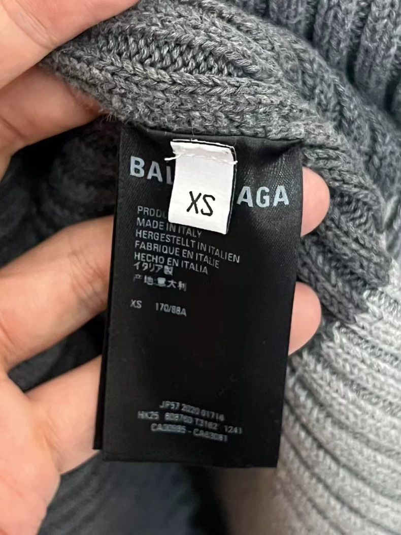 Balenciaga Balenciaga Grey striped back lock letter sweater Size US XS / EU 42 / 0 - 4 Thumbnail
