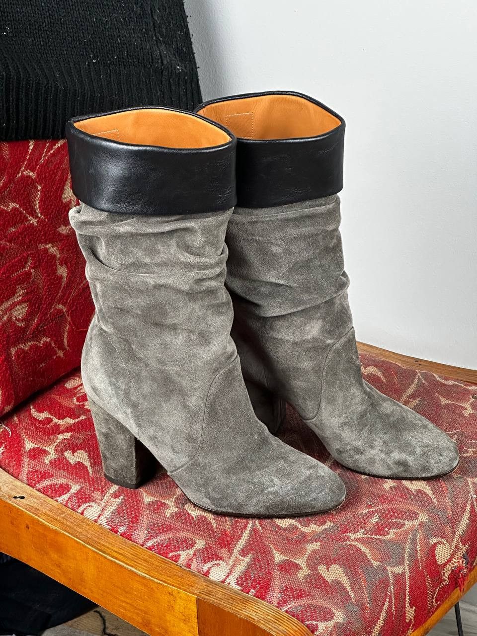 Japanese Brand Chie Mihara Avant Garde Grey Suede Shoes Size US 5 / IT 35 - 2 Thumbnail