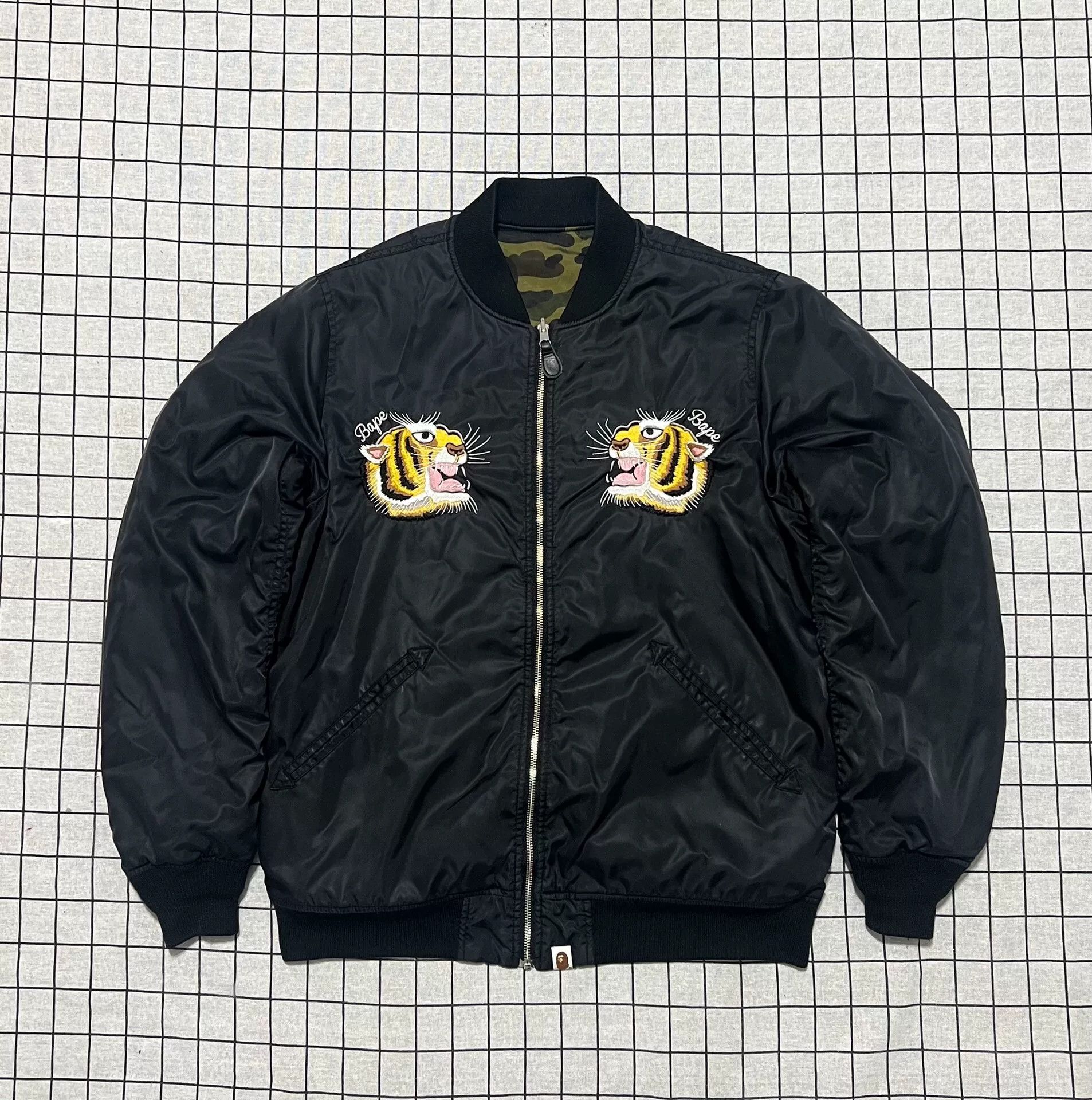 Bape Bape Tiger Camo Multi Light Jacket xl Men Size US XL / EU 56 / 4 - 1 Thumbnail