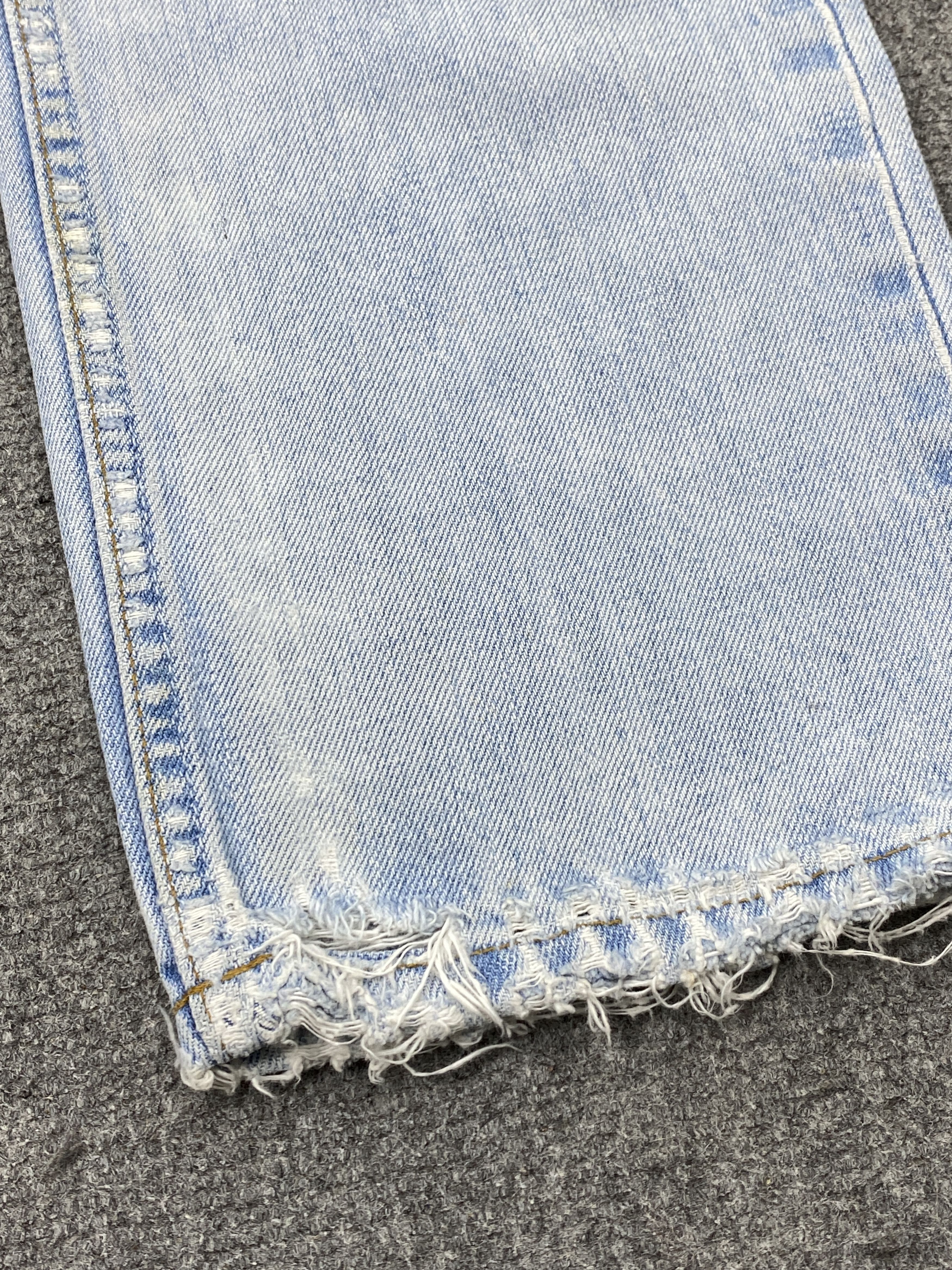 Levi's Vintage Levis 501 Light Wash Ripped Jeans DP2754 Size US 28 / EU 44 - 13 Thumbnail