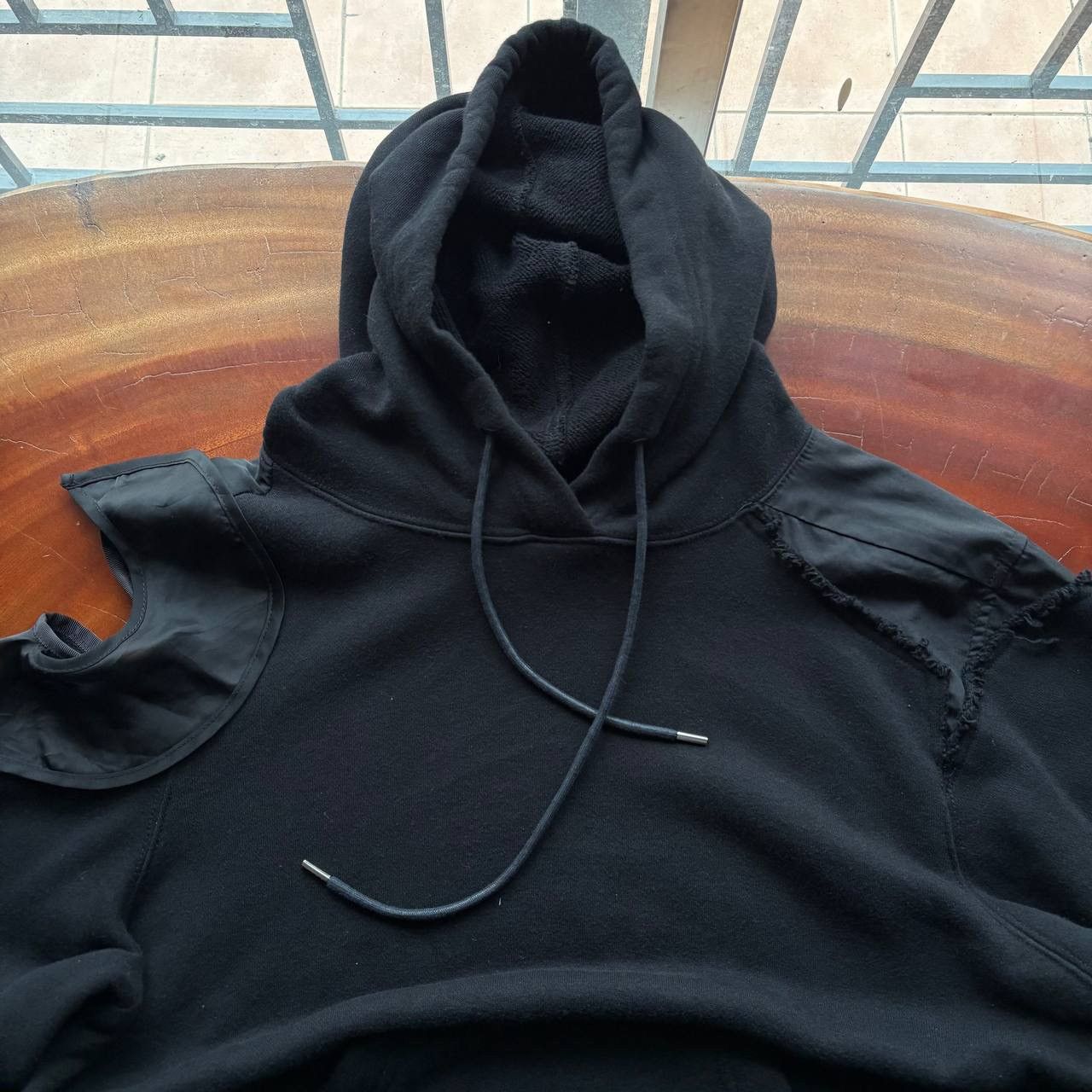 Sacai Sacai SS18 3890 Cut Out Shoulder Satin Trim Hoodie Size US S / EU 44-46 / 1 - 3 Thumbnail
