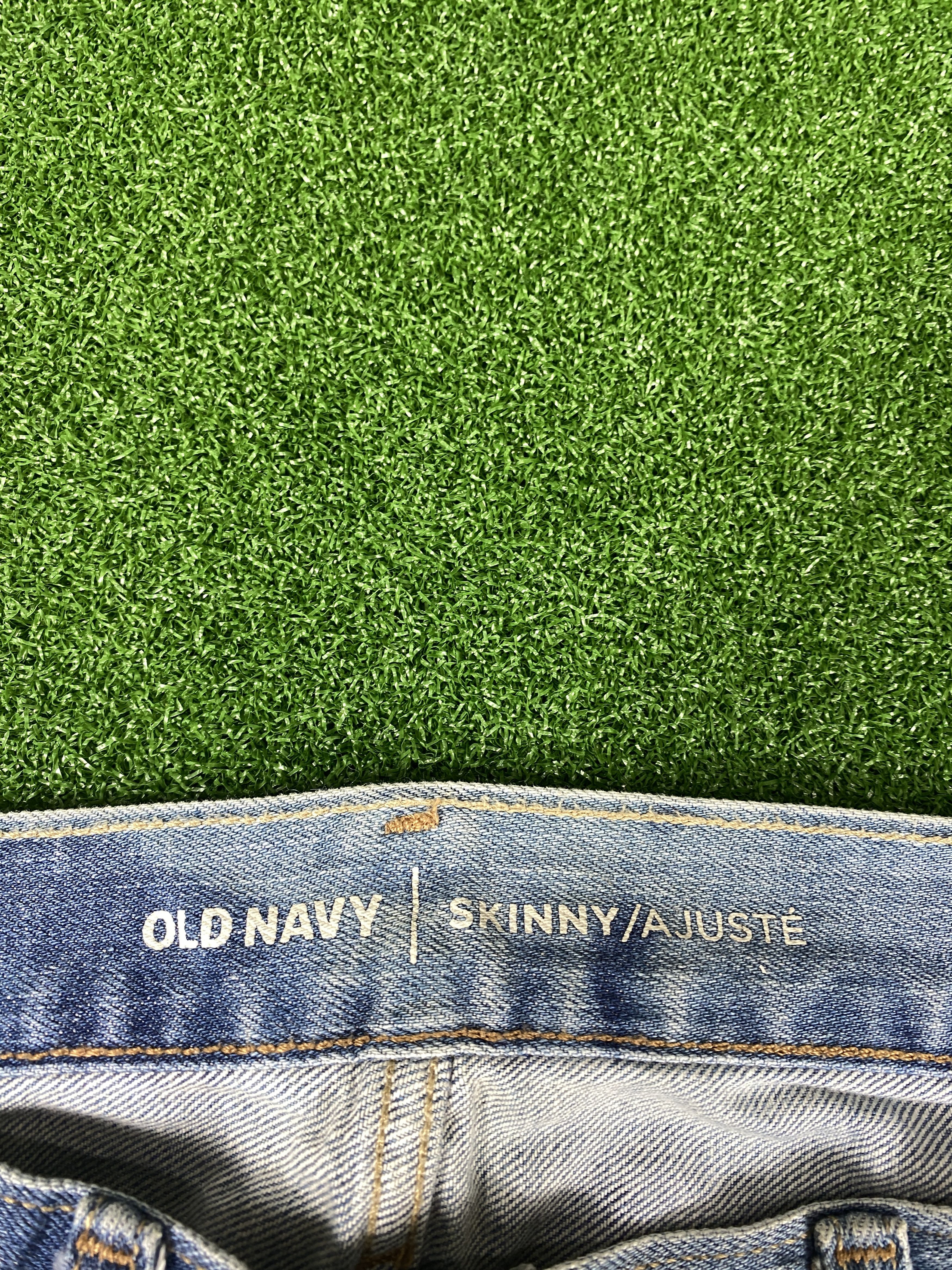 Old Navy Vintage Old Navy Distressed Mid Wash Jeans CP0037 Size US 31 - 9 Thumbnail