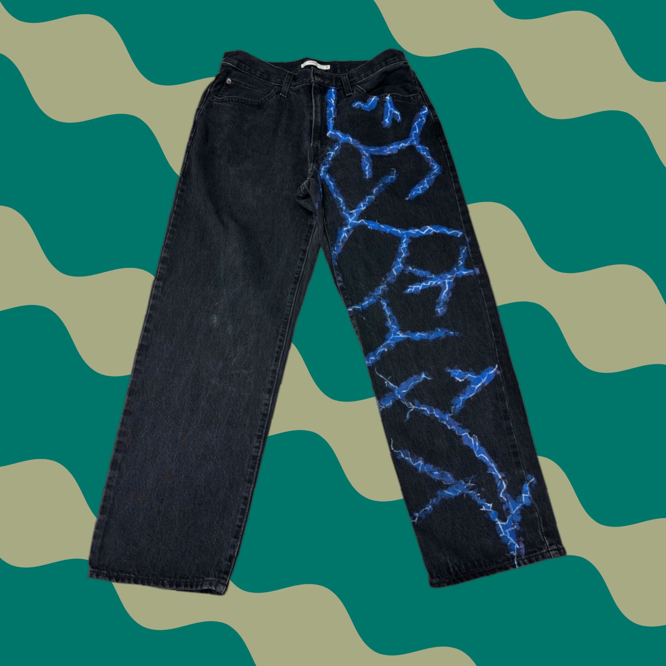 Levi's VINTAGE Levi's 94 Baggy Jeans Black 31x29 Mens Baggy 31 Black Denim Lightning Graphic Painted Relaxed Fit Jeans Size US 31 - 1 Thumbnail