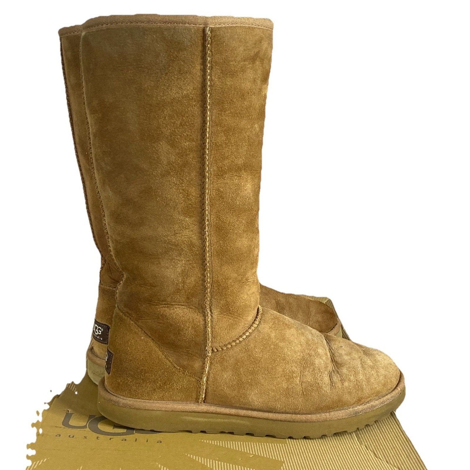 Ugg IOB UGG Classic Tall Womens Winter Boots - Size 9, Chestnut Size US 9 / IT 39 - 12 Thumbnail