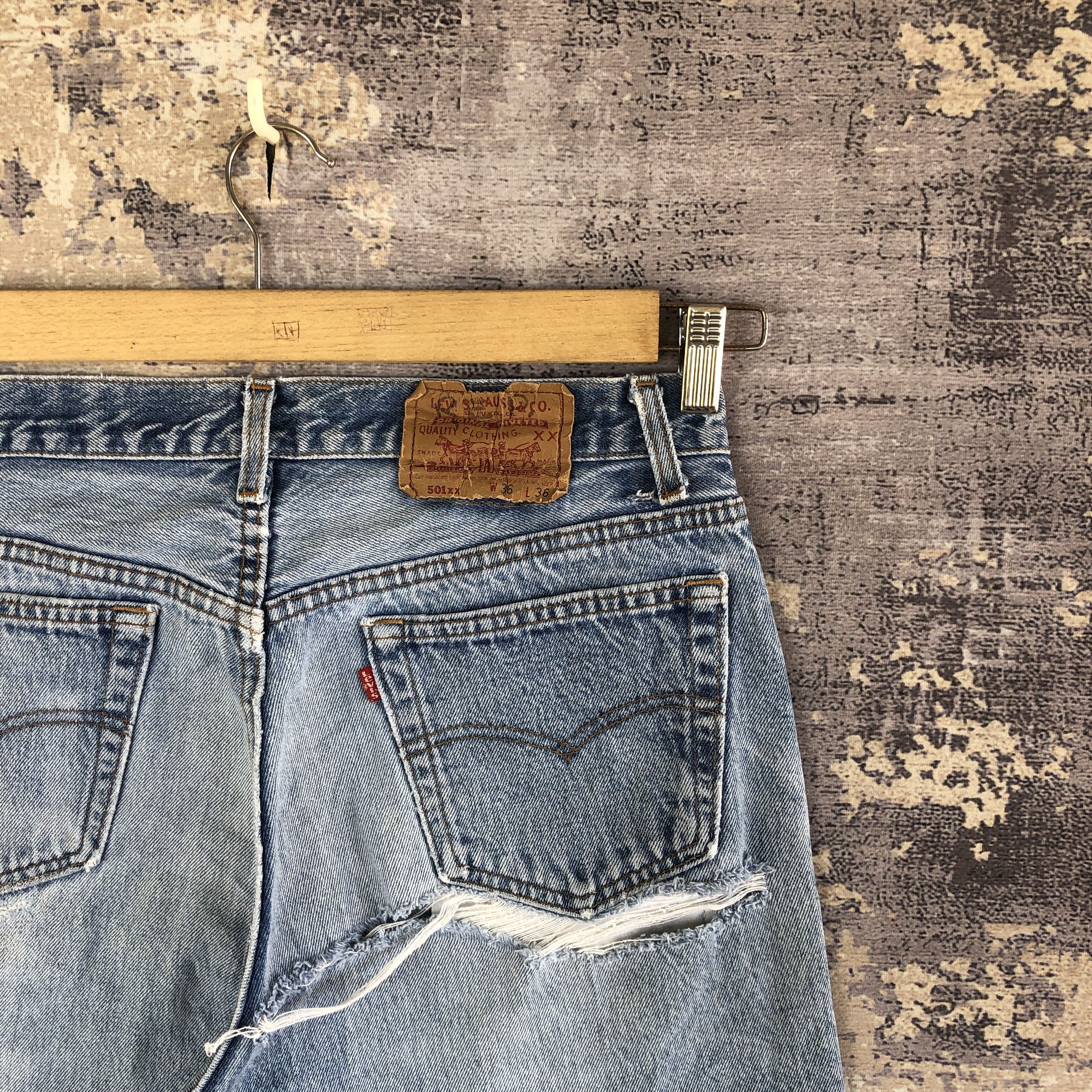 Levi's Vintage Levis 501 Distressed Sun Faded Jeans Levi's Denim Size US 32 / EU 48 - 5 Thumbnail