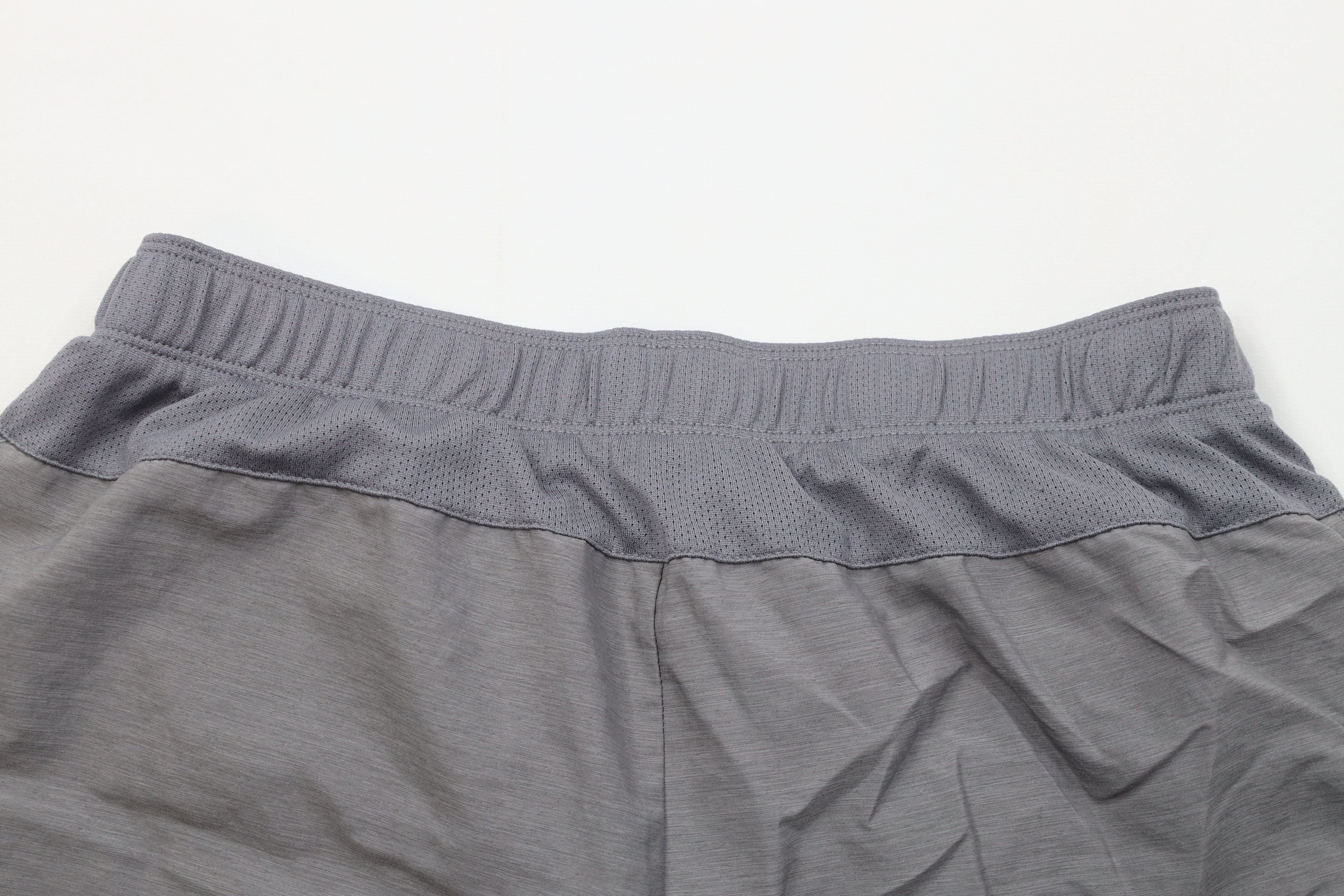 Nike Vintage Y2K Nike Reflective Swoosh Lined Running Shorts Gray Size US 34 / EU 50 - 9 Thumbnail