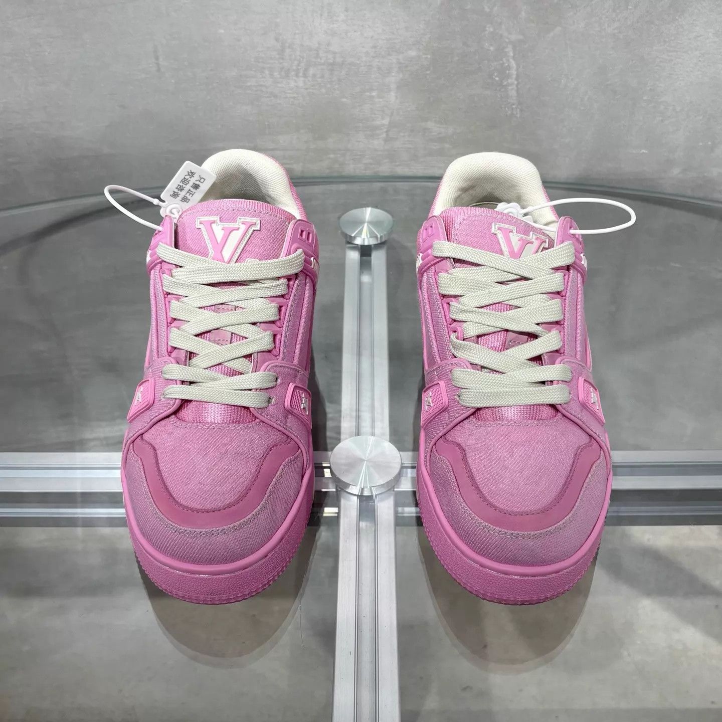 Louis Vuitton LV Trainer Pink Denim UK3.5 EU37.5 Size US 7 / IT 37 - 1 Thumbnail