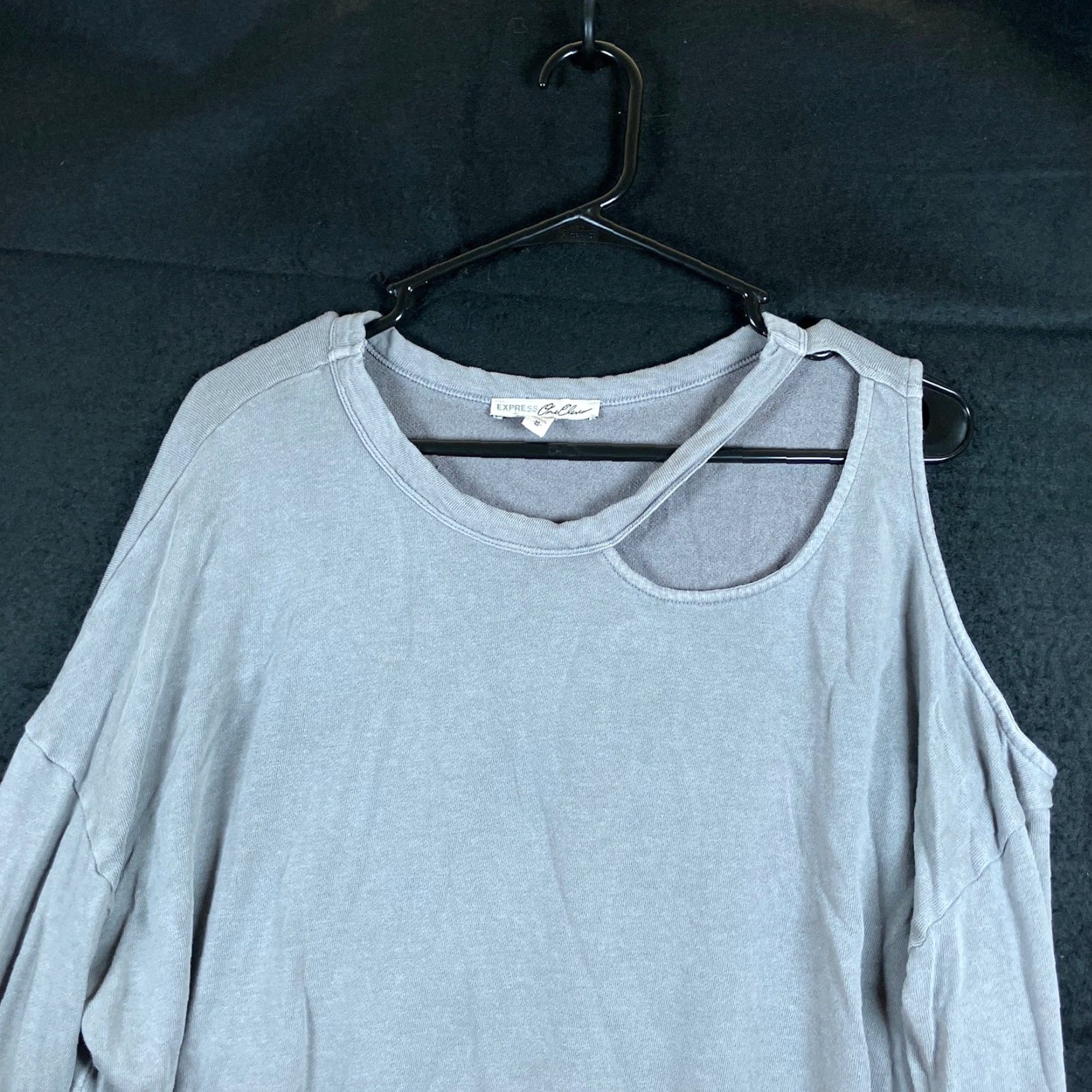 Express VINTAGE Express 111 Womens Sweater Gray Open Shoulder Cut Out Cotton Blend Medium Size M / US 6-8 / IT 42-44 - 2 Thumbnail