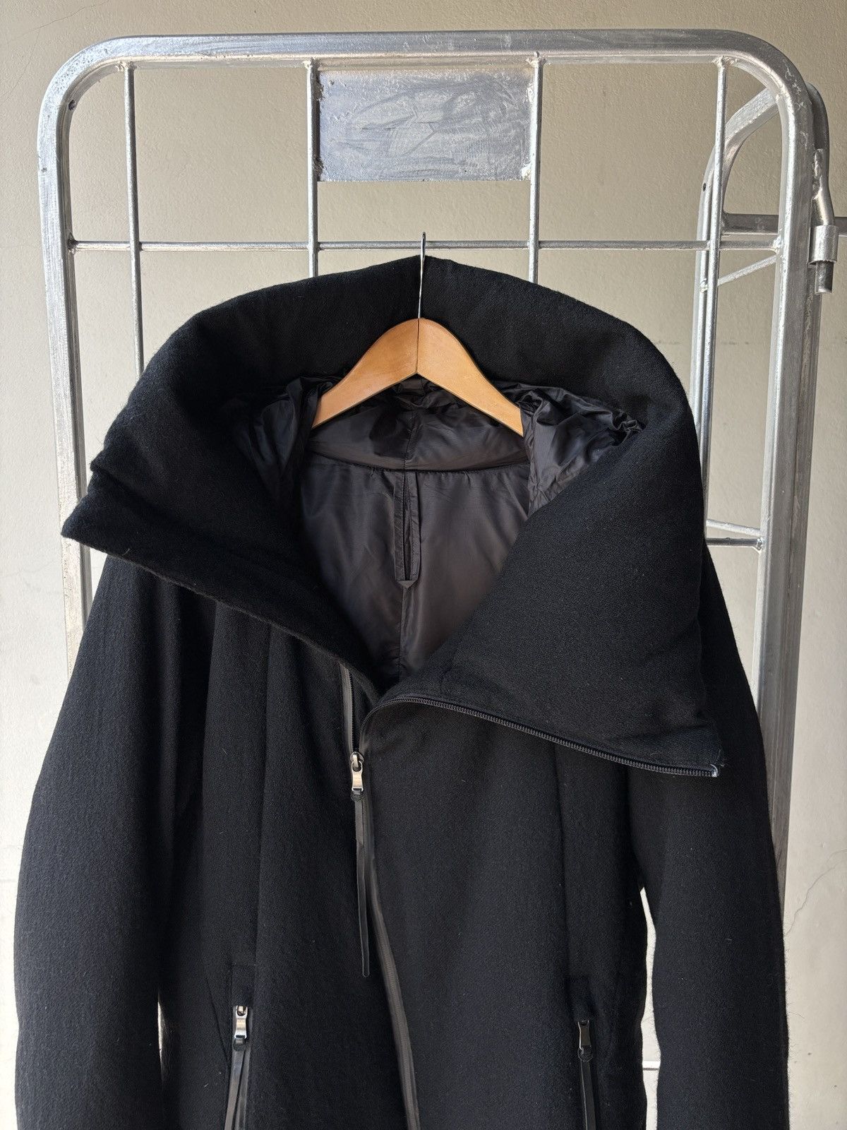 The Viridi-anne The Viridi-Anne Asymmetric Hoodie Shell Wool Down Jacket Size US M / EU 48-50 / 2 - 9 Thumbnail