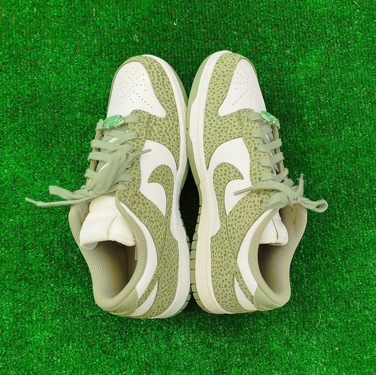 Nike Shoes Nike Dunk Low Safari Oil Green Size US 9 / IT 39 - 4 Thumbnail