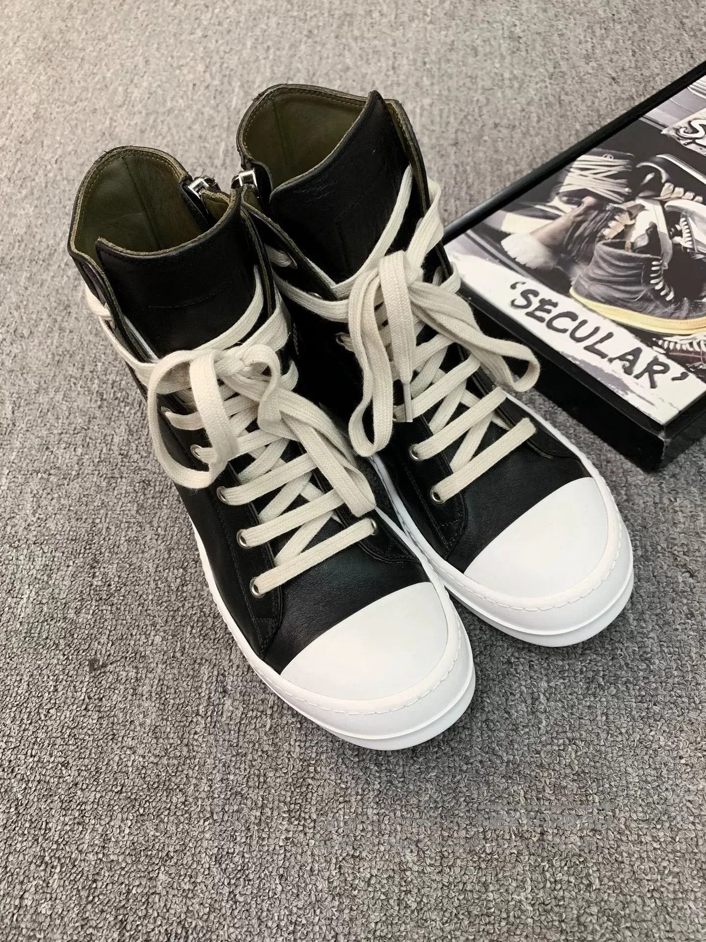 Rick Owens rick owens black and white high. Size US 5.5 / EU 38 - 2 Thumbnail