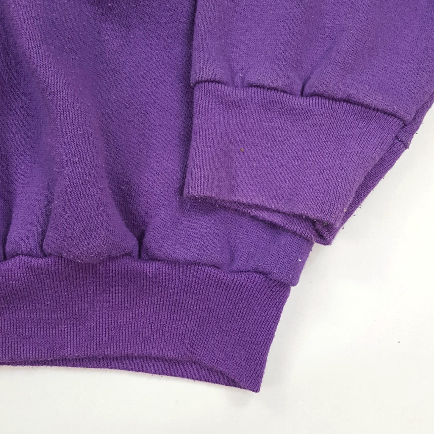 Tultex VINTAGE Tultex Sweatshirt Raglan Purple L Mens Crewneck USA Made Graphic Print 80s 90s Retro Collegiate Grunge Raglan Crewneck Sweatshirt Size US L / EU 52-54 / 3 - 4 Thumbnail