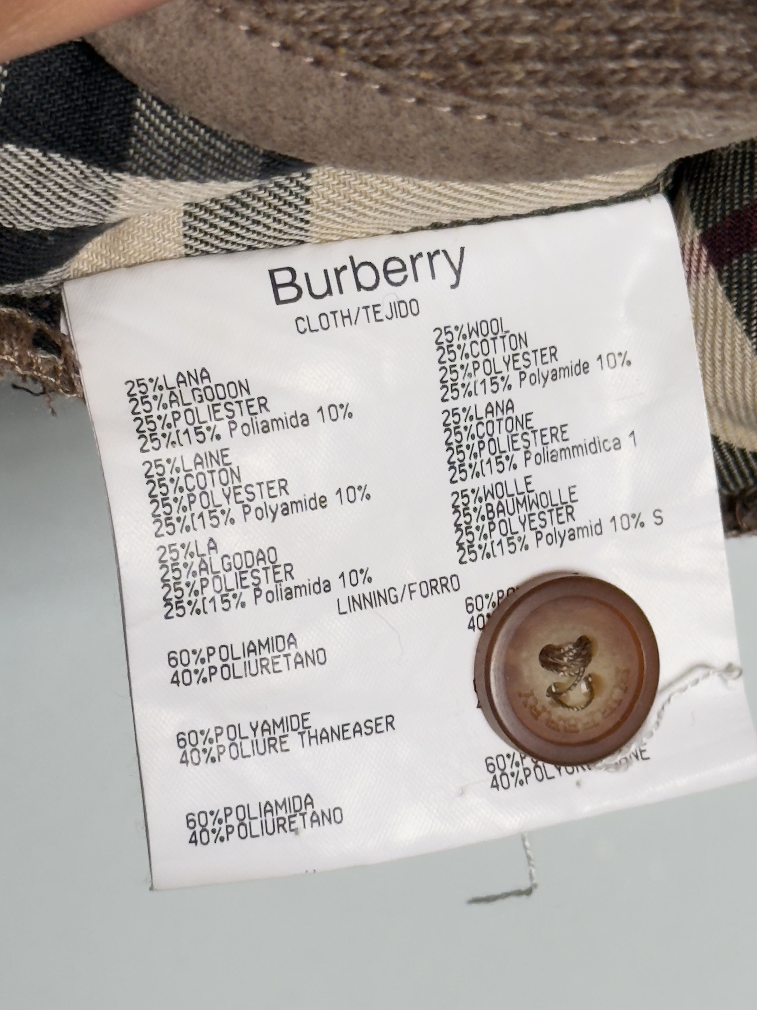 Burberry 🔥 burberry london novacheck wool vest iconic. Rare size L Size US L / EU 52-54 / 3 - 8 Thumbnail