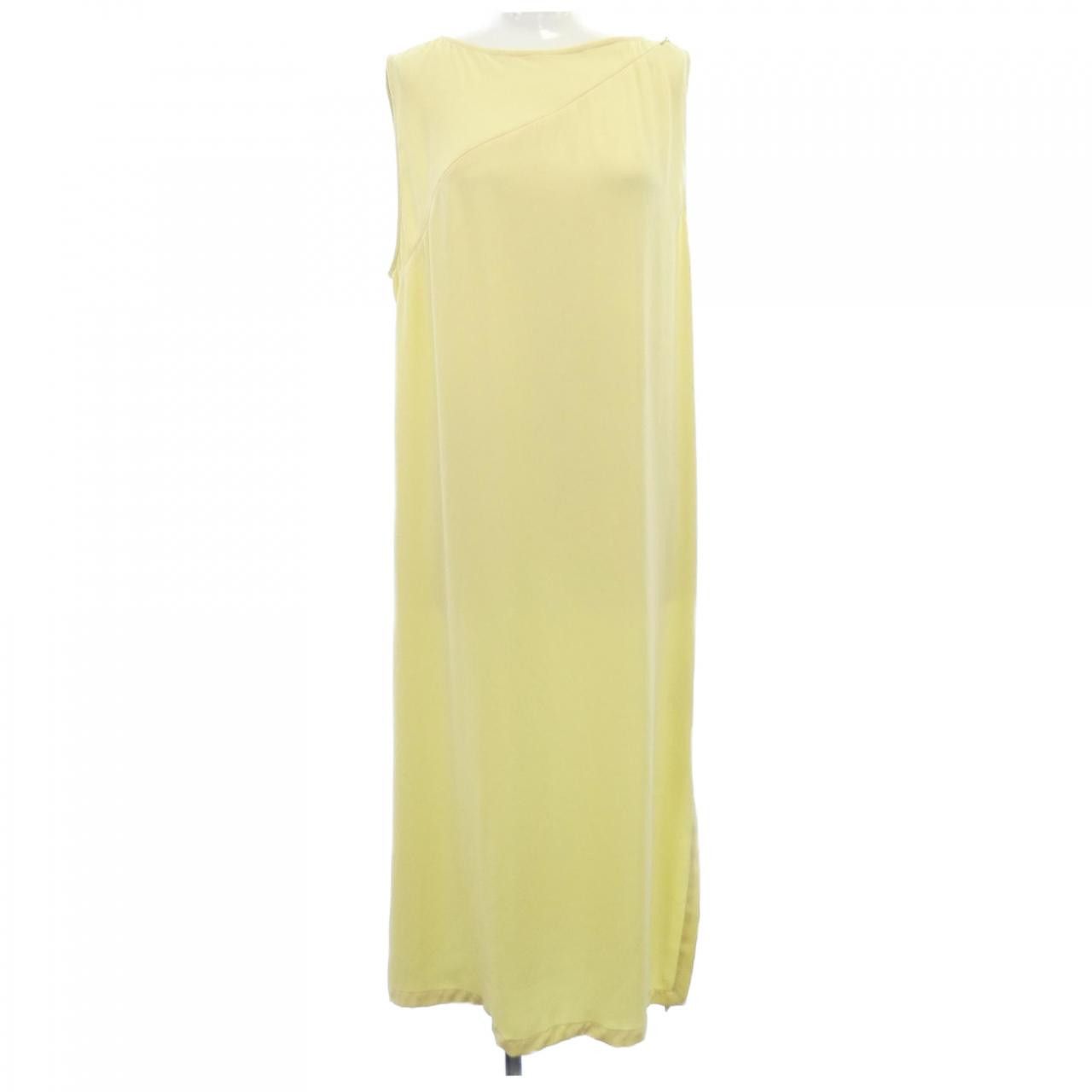 Maison Margiela MM6 Maison Margiela MM6 S52CT0413 Dress Others Dresses S52CT0413 DUTY FREE for USA Size ONE SIZE - 1 Thumbnail