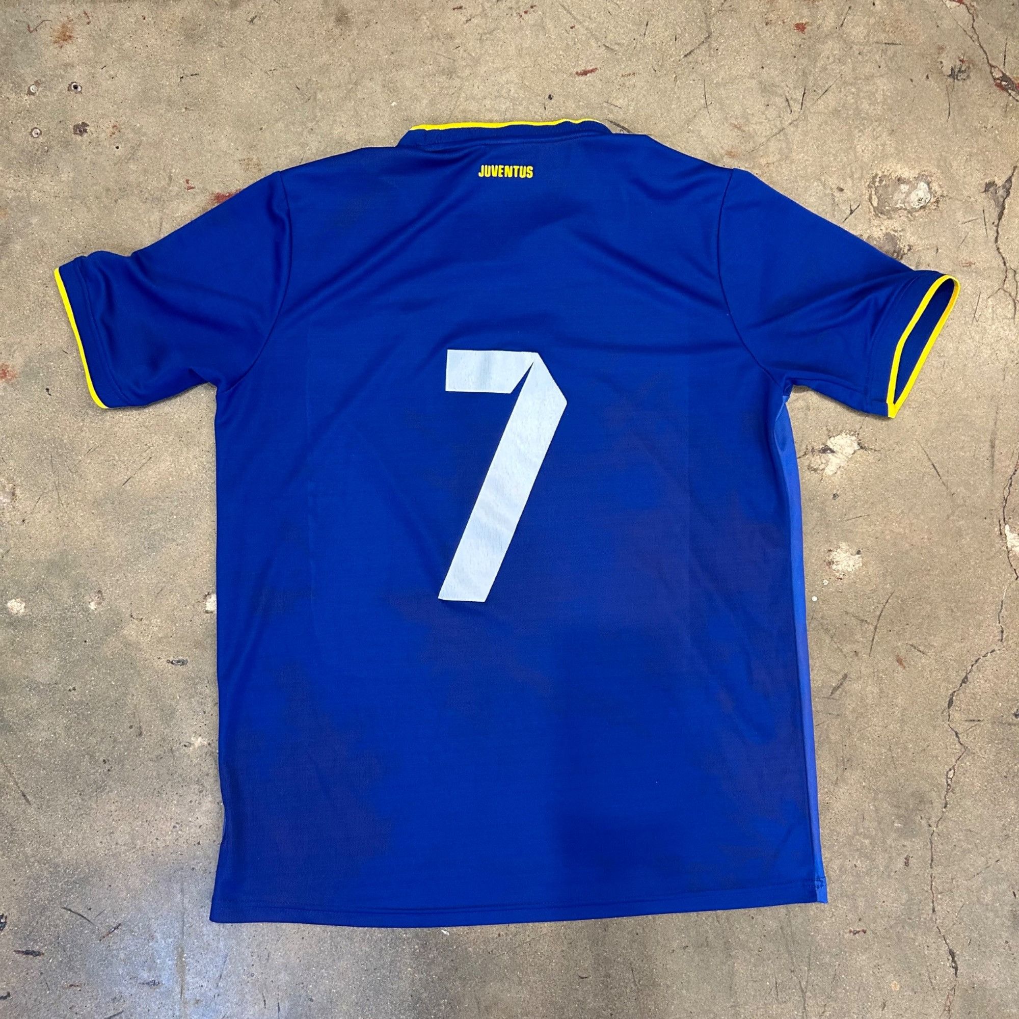 Vintage Juventus Soccer Jersey Blue & Yellow #7 Jeep Logo Mens Dri-F Size US M / EU 48-50 / 2 - 2 Thumbnail