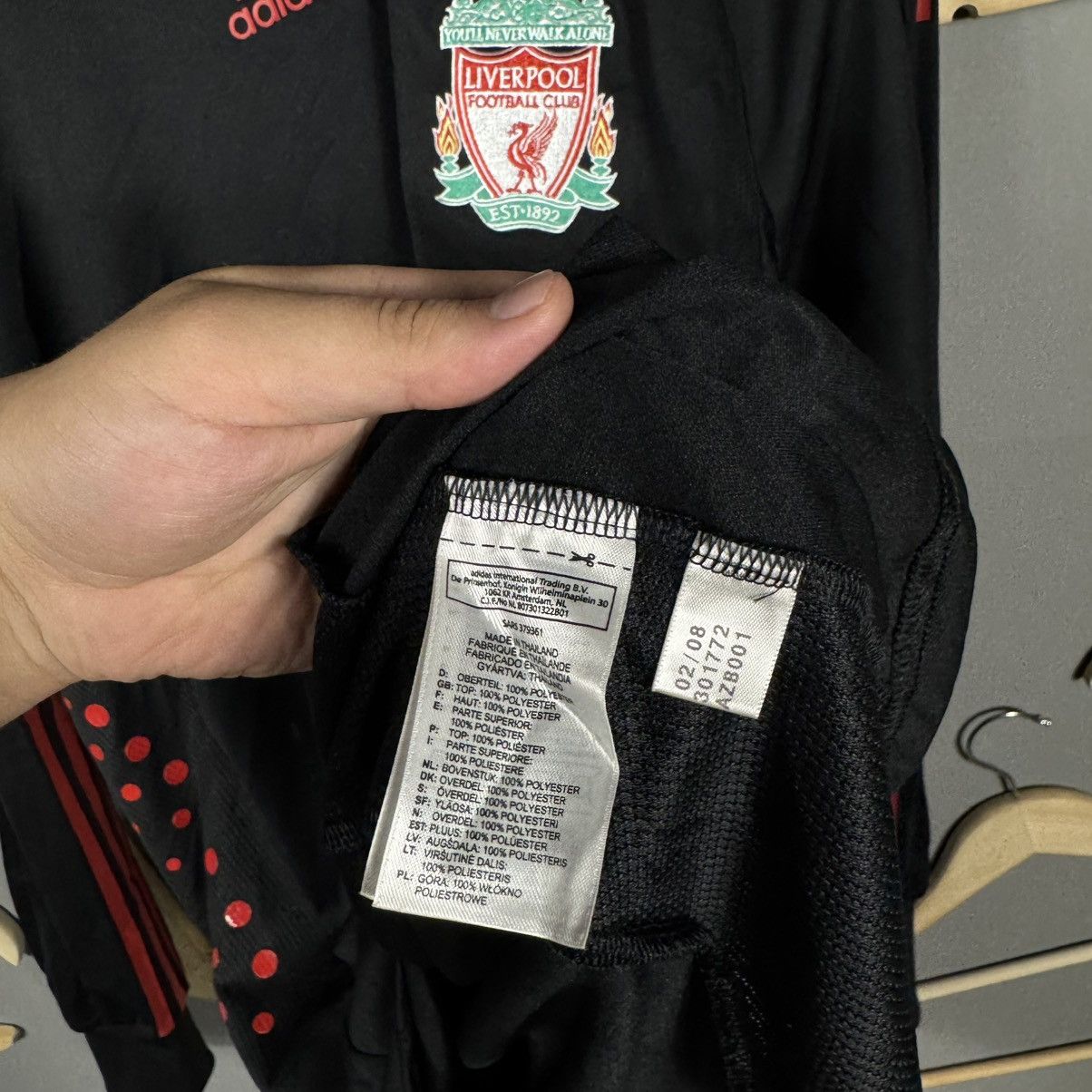 Vintage Adidas Liverpool 2008 ForMotion Goalkeeper Soccer Jersey Size US L / EU 52-54 / 3 - 7 Thumbnail