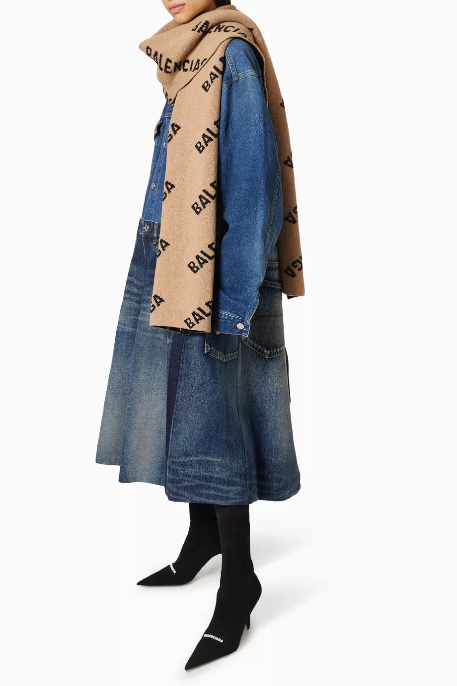 Balenciaga o1bcso1str1024 Size: OS / Scarf in Beige/Black Size ONE SIZE - 2 Thumbnail