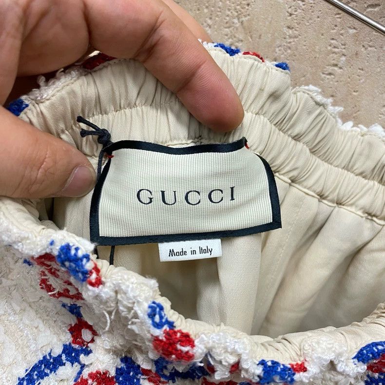 Gucci Gucci Red and blue old-fashioned full-print tweed shorts 25 Size 24" / US 00 / IT 34 - 3 Thumbnail