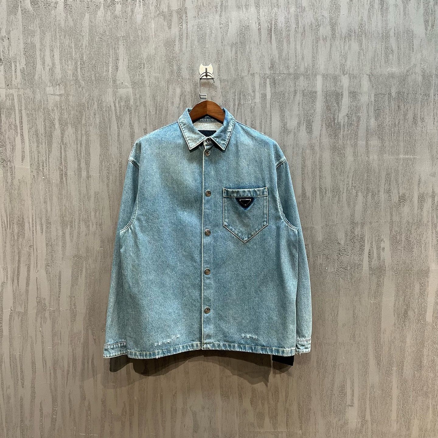 Prada Prada Triangle Logo Denim Shirt Size L Size US L / EU 52-54 / 3 - 1 Thumbnail