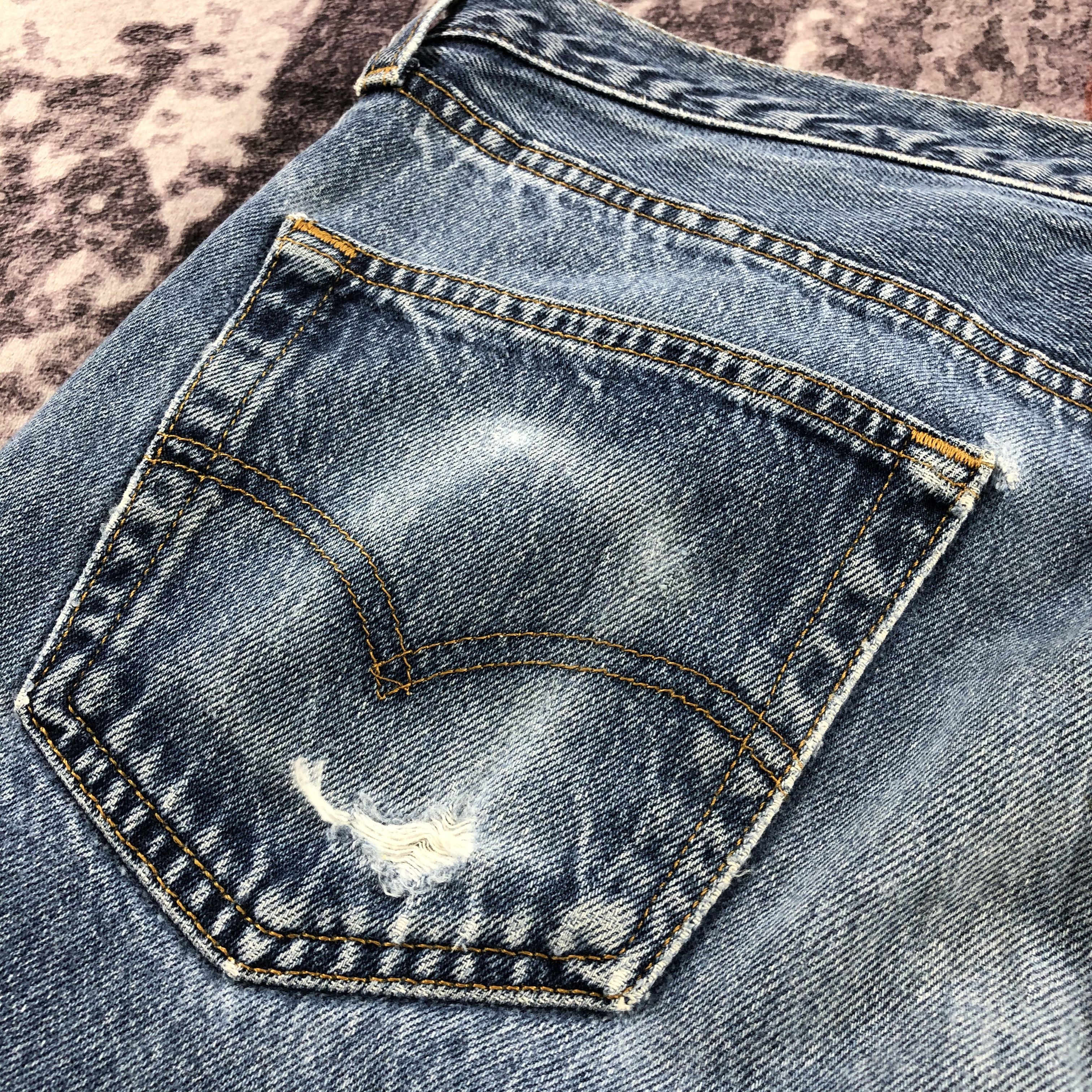 Levi's 90s Vintage Blue Wash Levis 501 Jeans-JM2747 Size US 36 / EU 52 - 6 Thumbnail