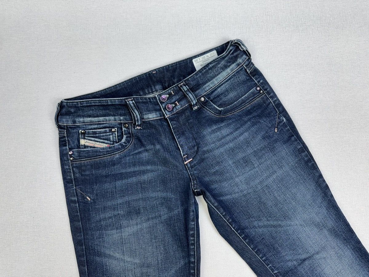 Diesel × Vintage Vintage Diesel Ronhar Flared Jeans Women’s Denim Y2K Pants Size 30" / US 8 / IT 44 - 2 Thumbnail