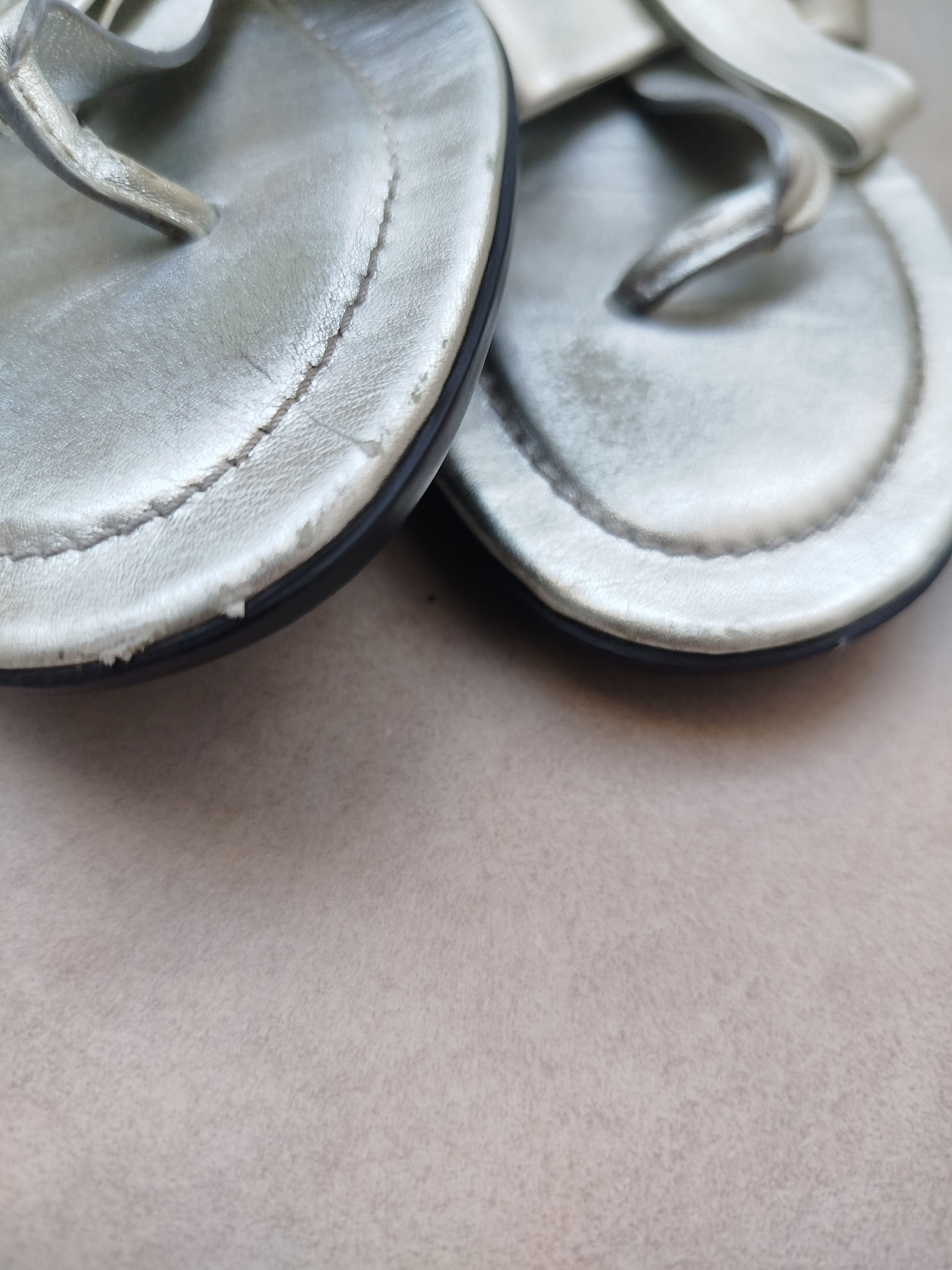Tod's TOD'S silver leather sandals size 38 made in Italy Size US 7.5 / IT 37.5 - 8 Thumbnail