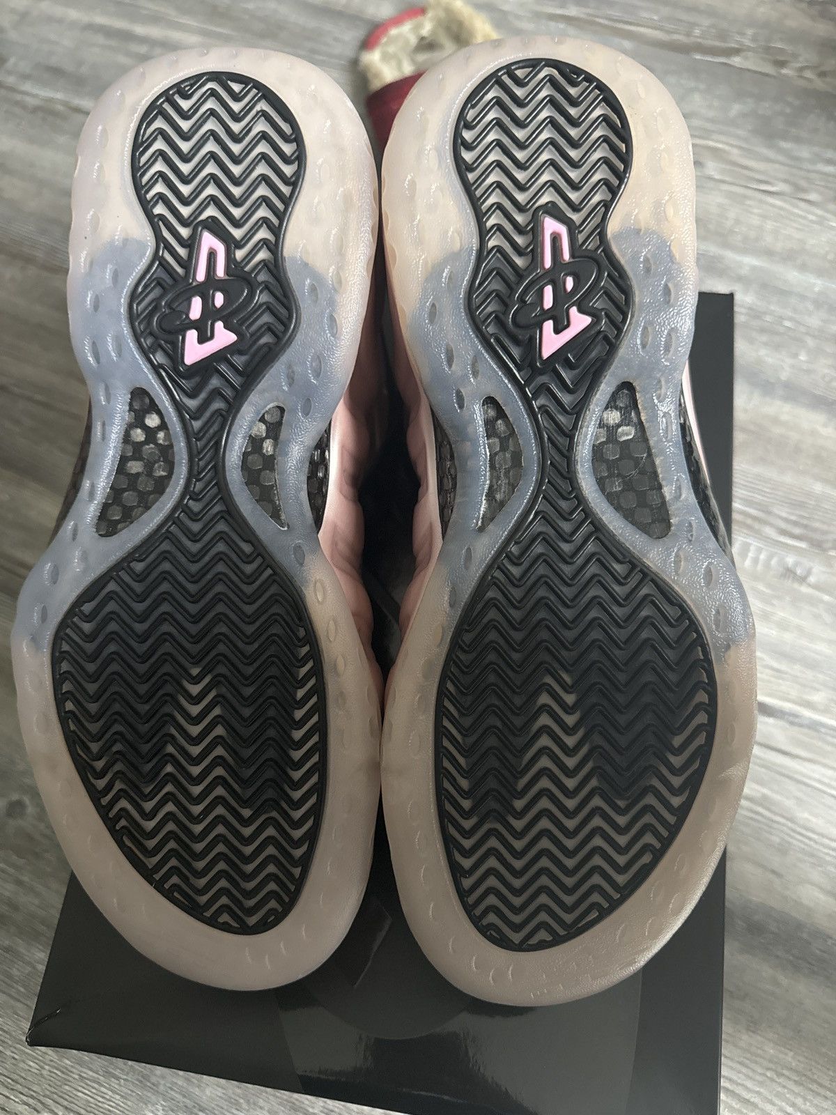 Nike Nike Air Foamposite Cherry Blossom “DMV” Size US 9.5 / EU 42-43 - 6 Thumbnail