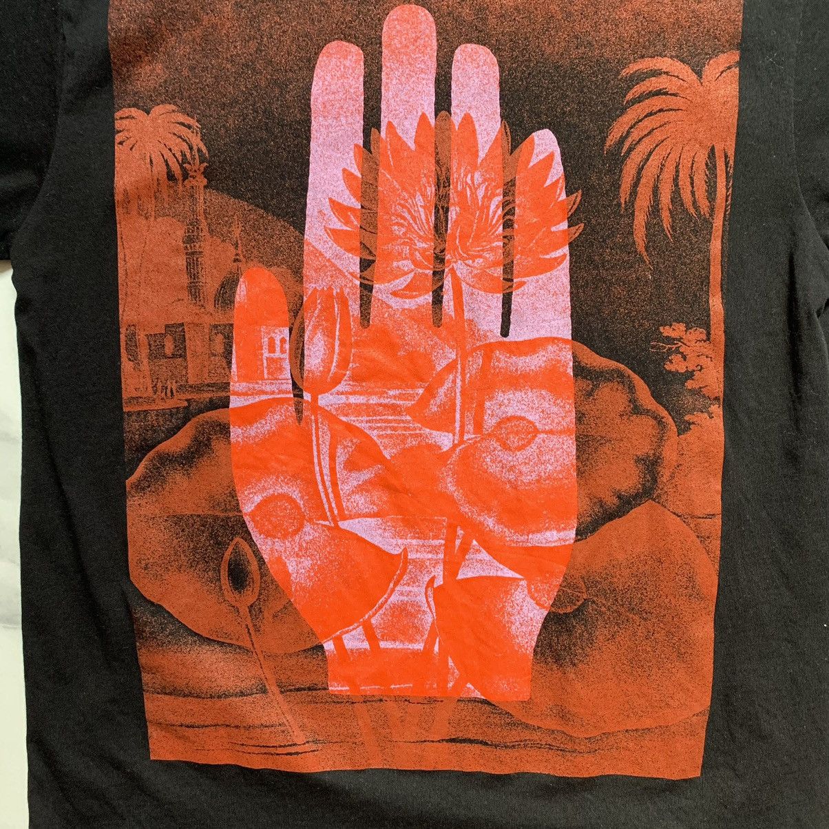 Other Lost Farm Kiva Big Hand Back T-Shirt Size US S / EU 44-46 / 1 - 5 Thumbnail