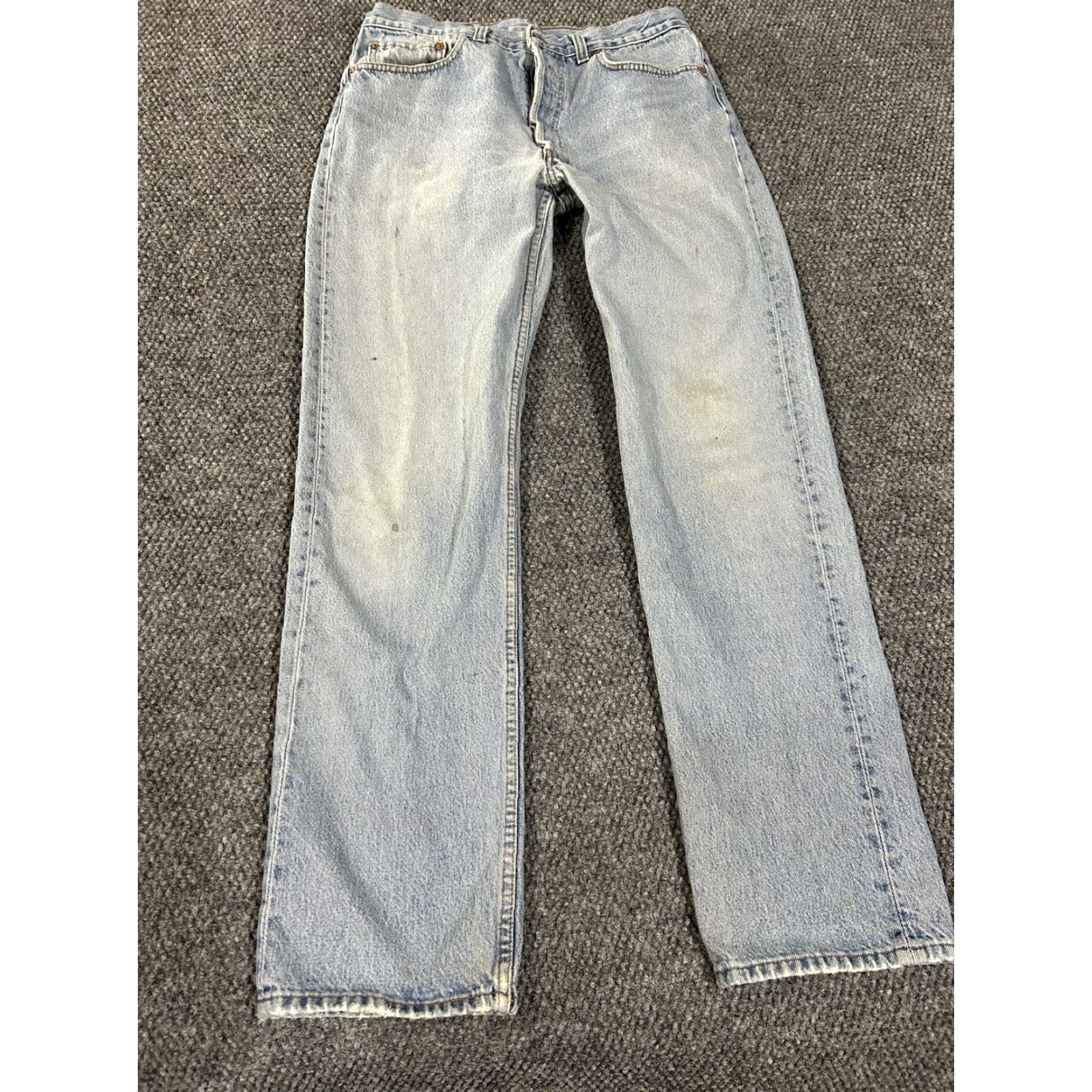 Levi's VINTAGE Levi's 501 Jeans Mens 33x31 Blue Wash Button Fly Made USA 90s Distressed Size US 33 - 2 Thumbnail