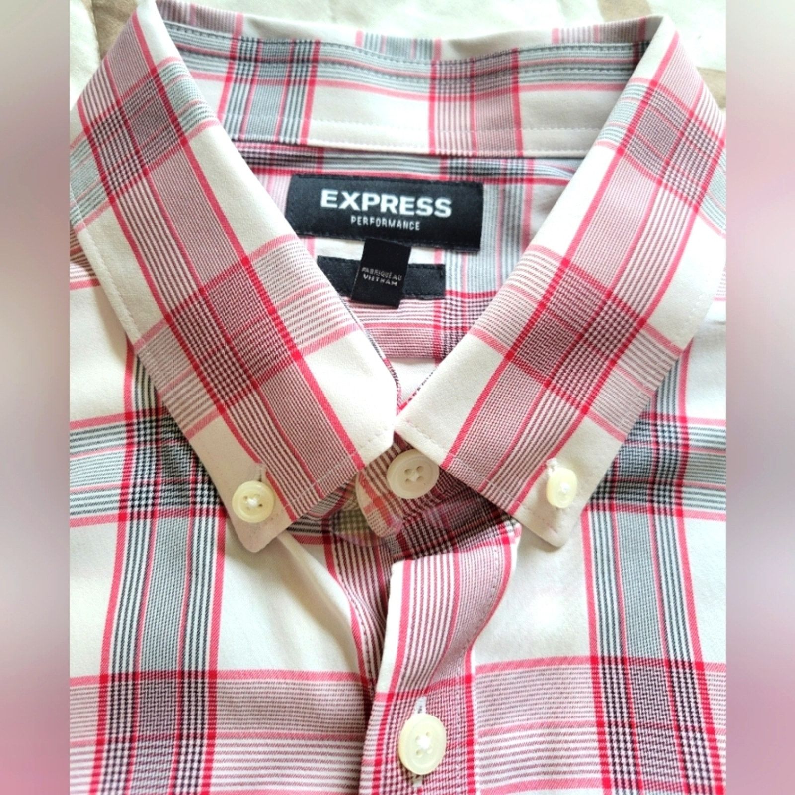 Express EXPRESS Men's Long Sleeve Red White Black Plaid Button Front Size US L / EU 52-54 / 3 - 2 Thumbnail