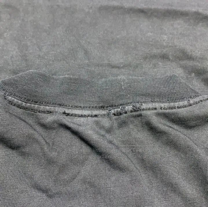 Balenciaga Balenciaga Be Different Embroidered Black T. Size US M / EU 48-50 / 2 - 9 Thumbnail