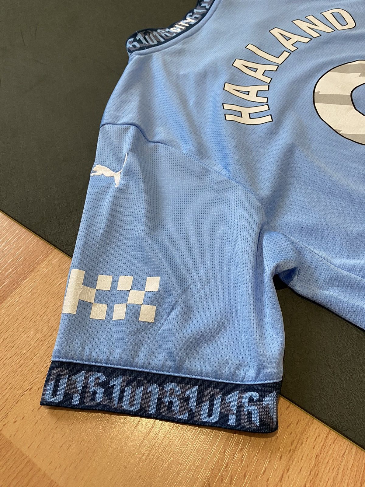 Other Erling Haaland Manchester City Jersey 2024-25 Player Version Size US M / EU 48-50 / 2 - 3 Thumbnail