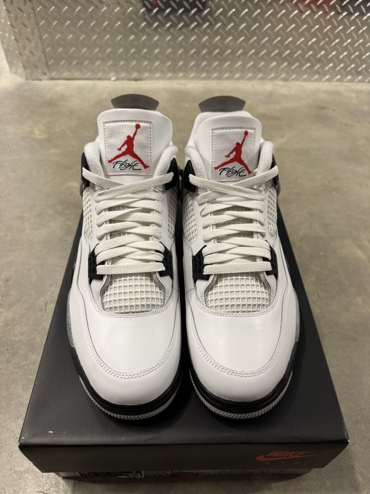 Jordan Brand Jordan 4 Retro OG White Cement 2025 Size 13 Size US 13 / EU 46 - 4 Thumbnail