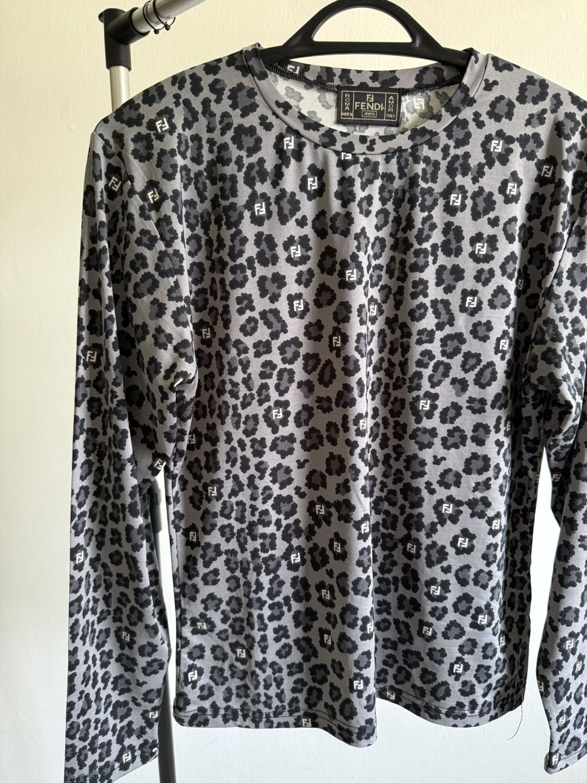 Fendi Vintage fendi monogram leopard long sleeves Size M / US 6-8 / IT 42-44 - 3 Thumbnail