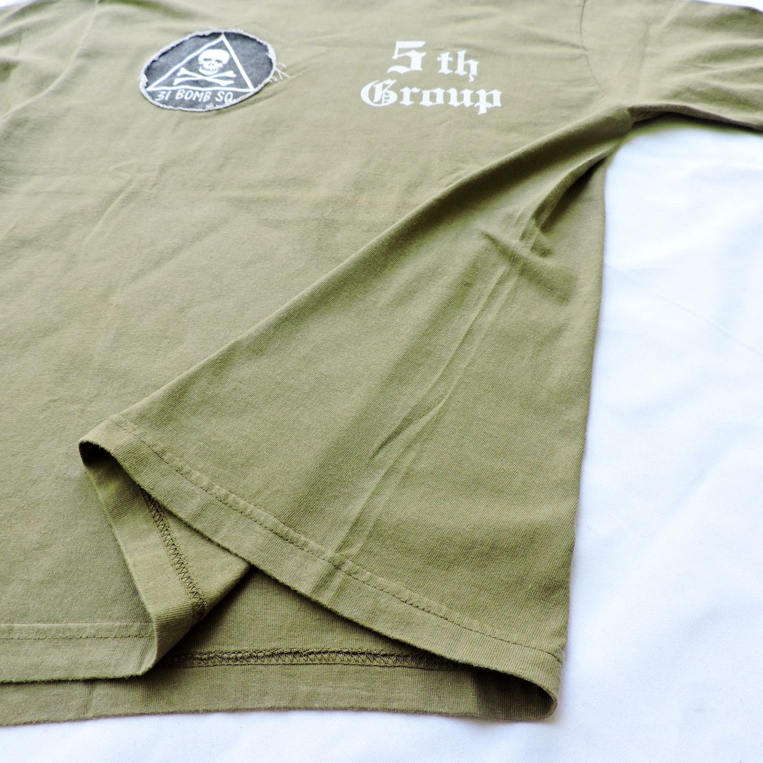 Buzz Rickson's 'IN HOC SIGNO VINCES' BOMBER BARONS JUNGLE AIR FORCE T-SHIRT Size US XS / EU 42 / 0 - 9 Thumbnail