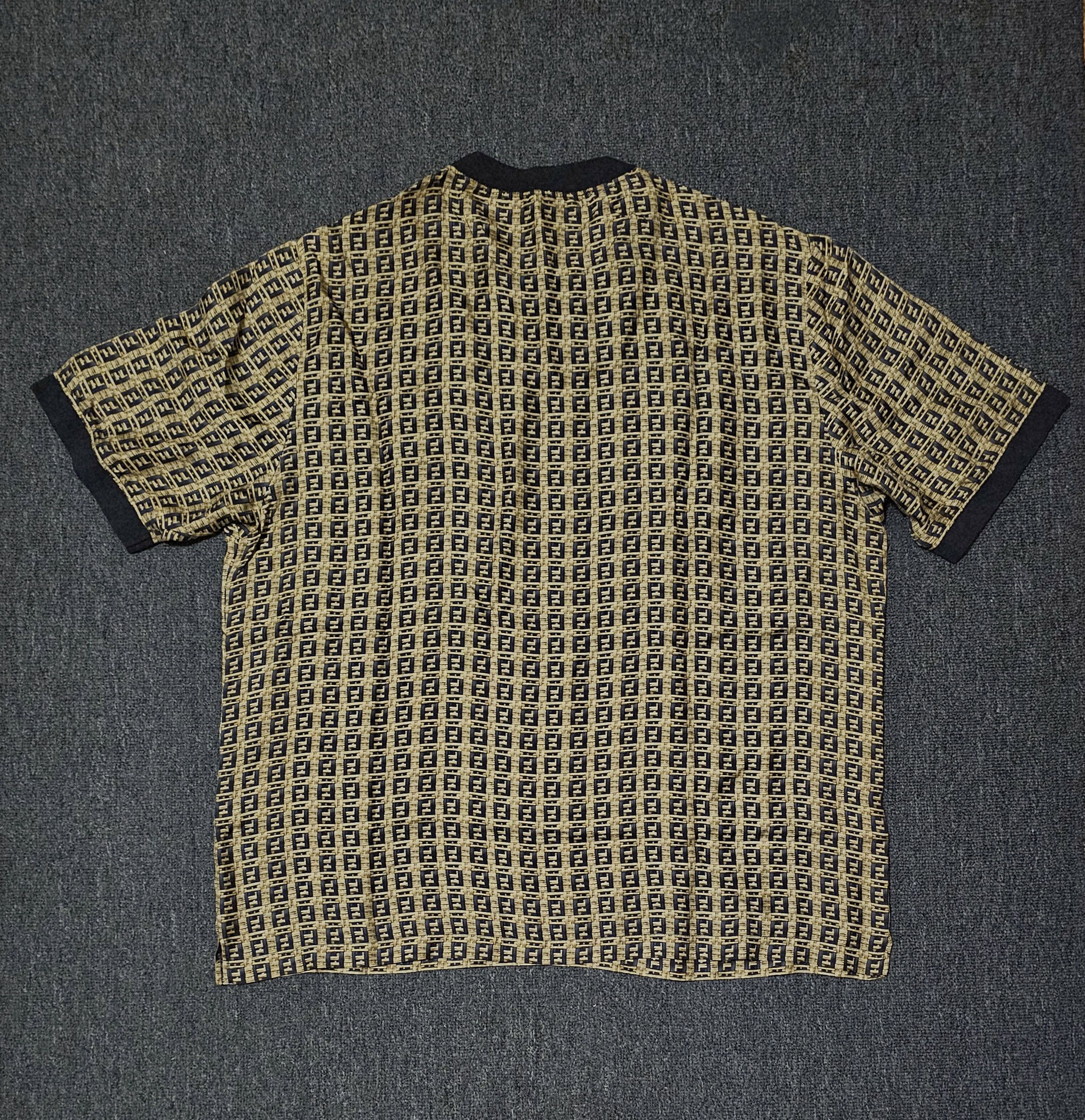 Fendi Fendi men's FF silk oversize T-shirt size L like new Size US L / EU 52-54 / 3 - 5 Thumbnail