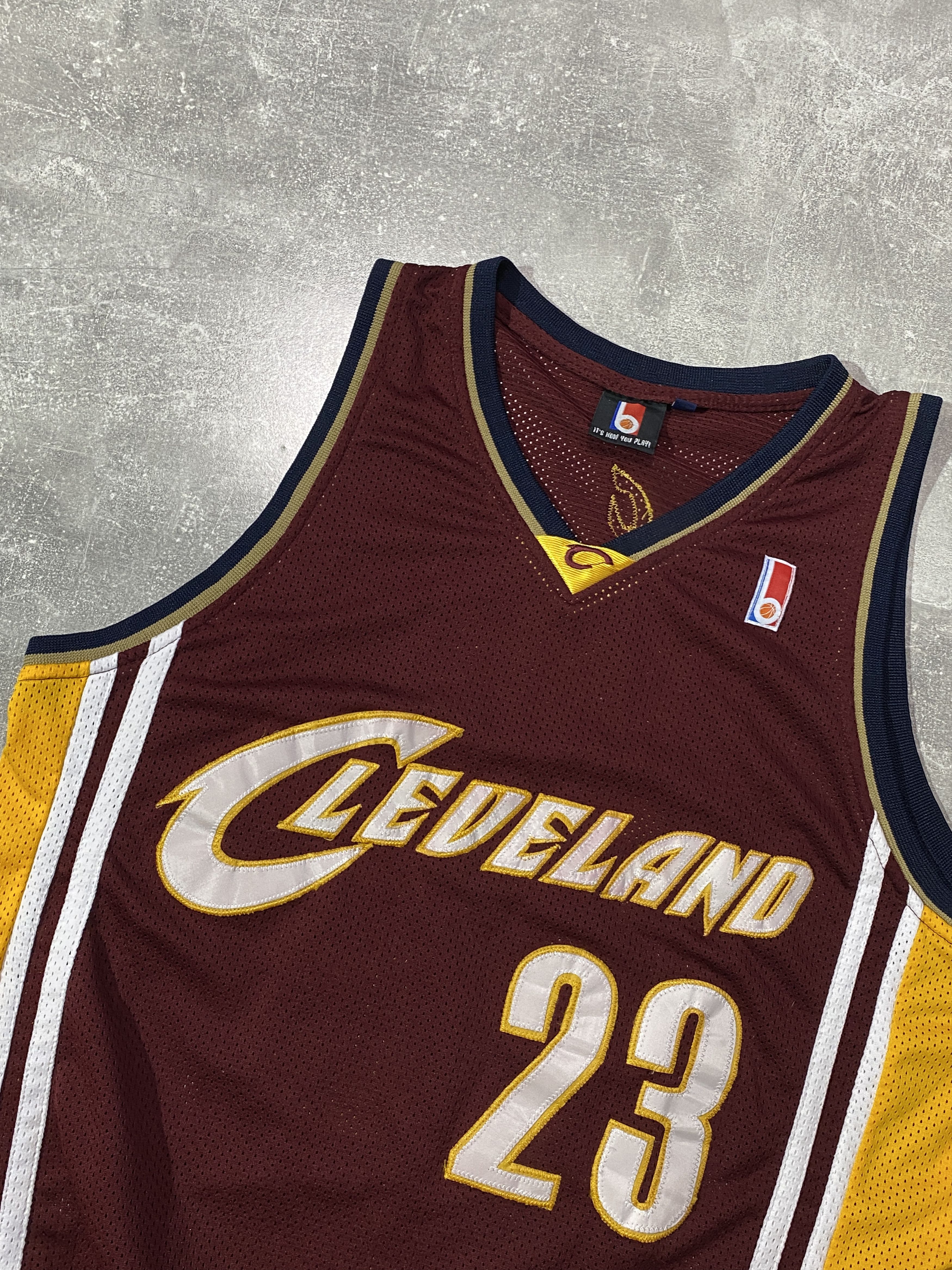Vintage Cleveland #23 LeBron James FAN Jersey Size US L / EU 52-54 / 3 - 5 Thumbnail