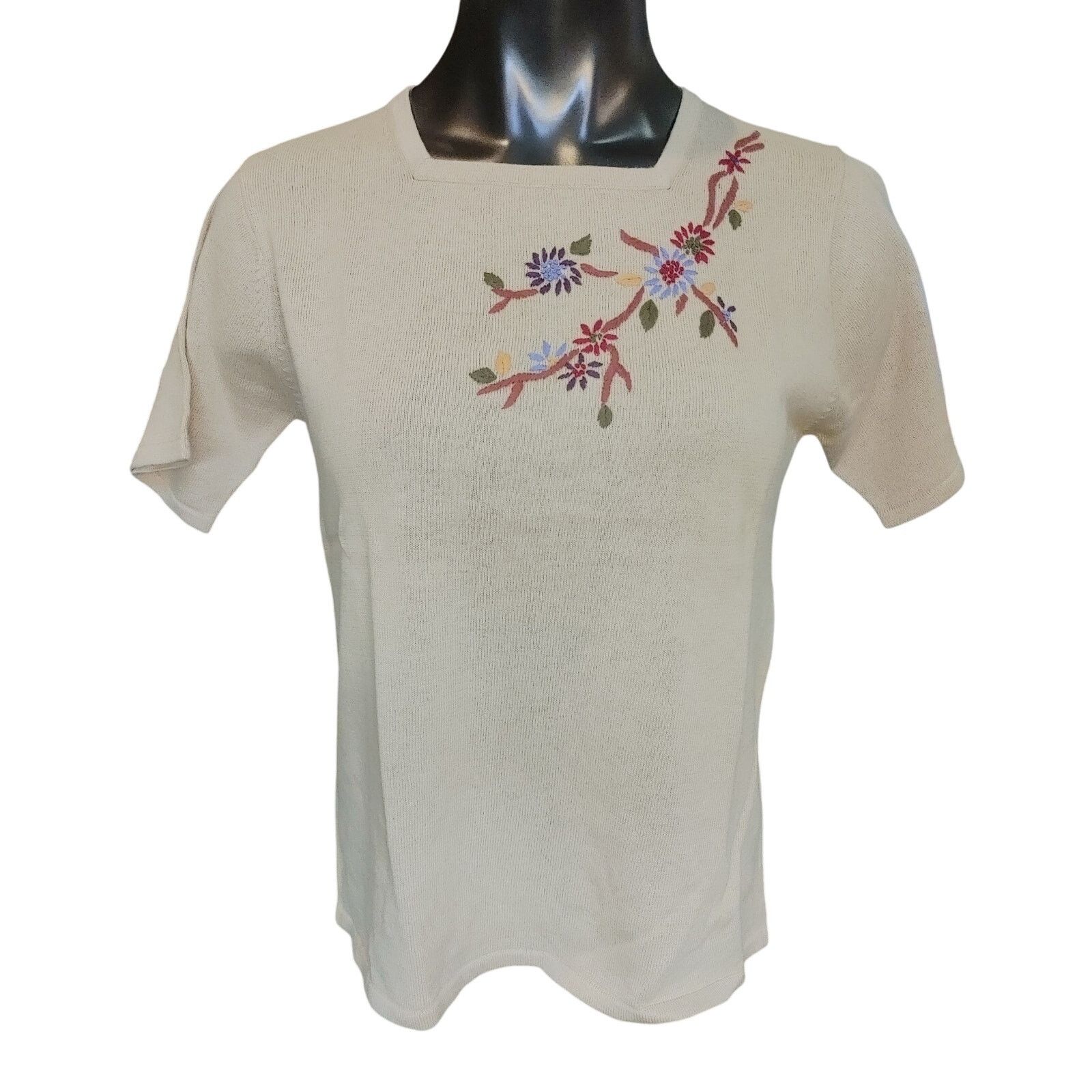 Other Sag Harbor Petite Womens PM Beige Ribbed Embroider Floral T Size M / US 6-8 / IT 42-44 - 1 Thumbnail