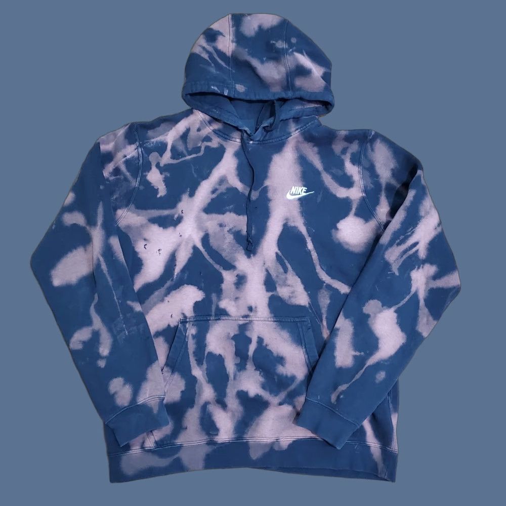 Nike VINTAGE Nike Swoosh Custom Bleach Tie-dye Hoodie Sweatshirt Upcycled Reworked Sz Medium Size US M / EU 48-50 / 2 - 1 Thumbnail